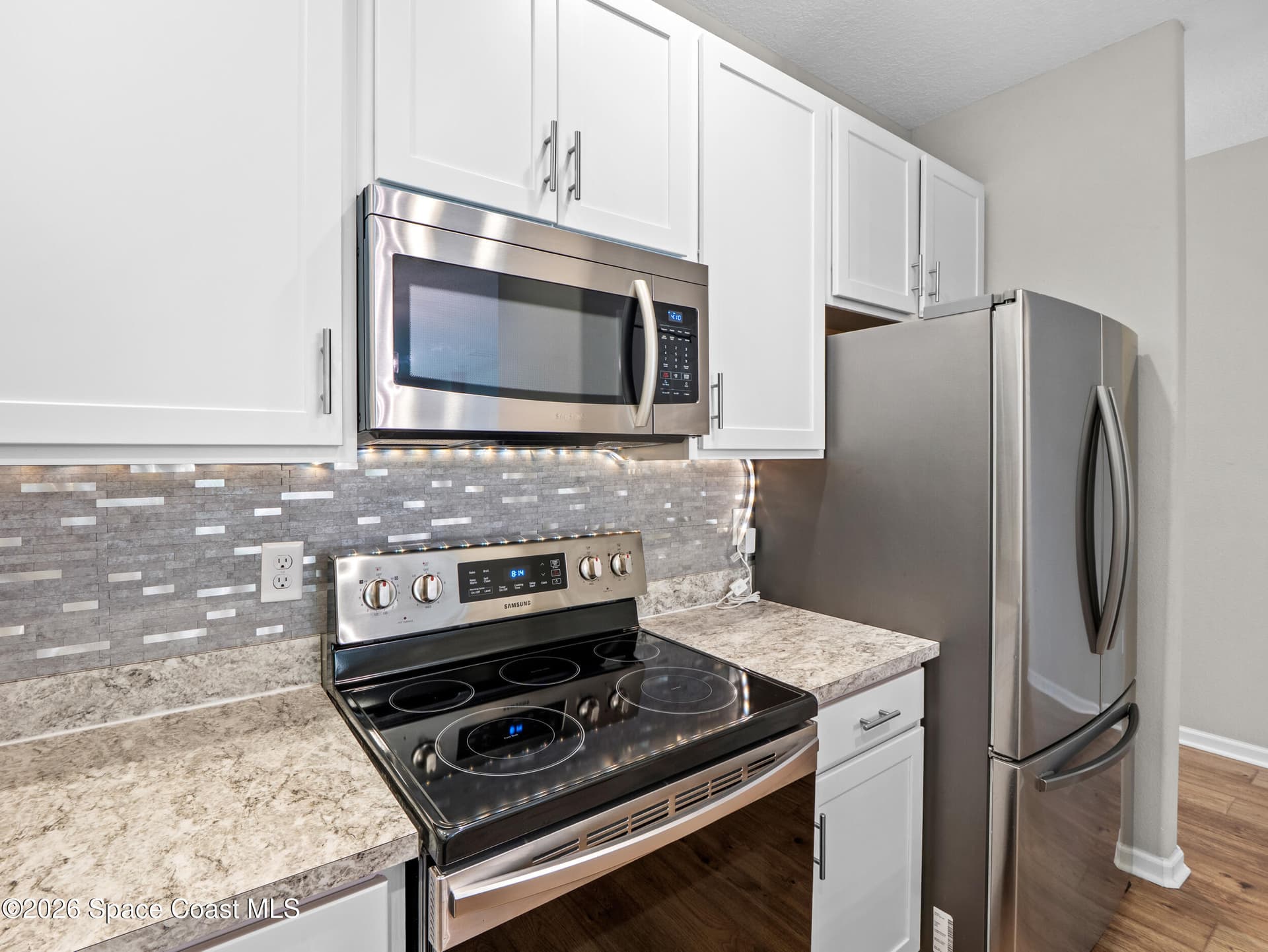 3931 Playa Del Sol Drive 104 photo 13