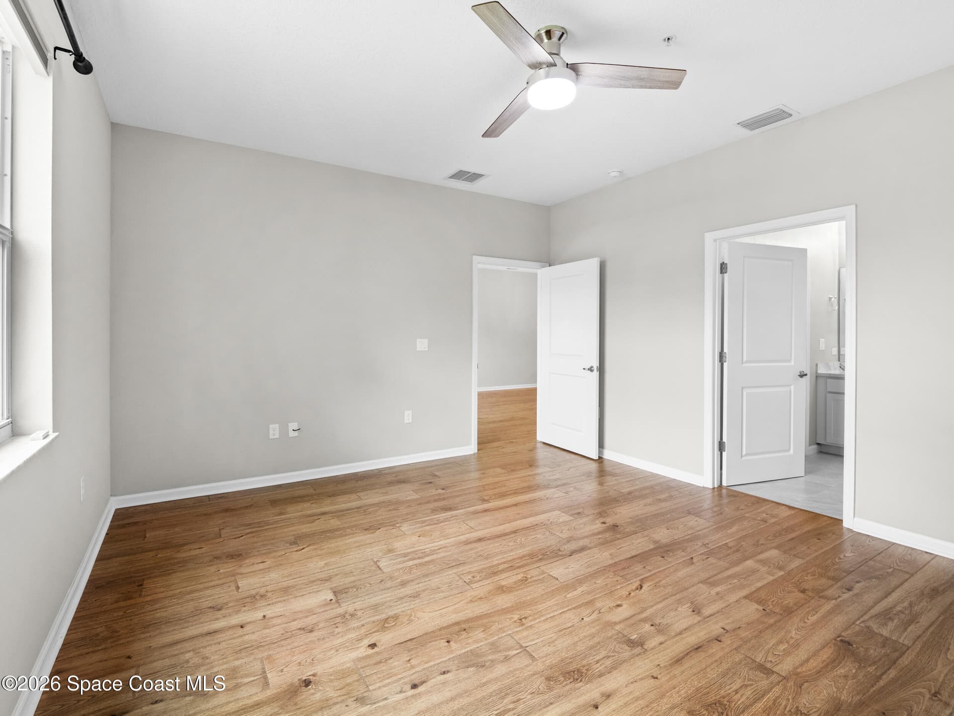 3931 Playa Del Sol Drive 104 photo 19