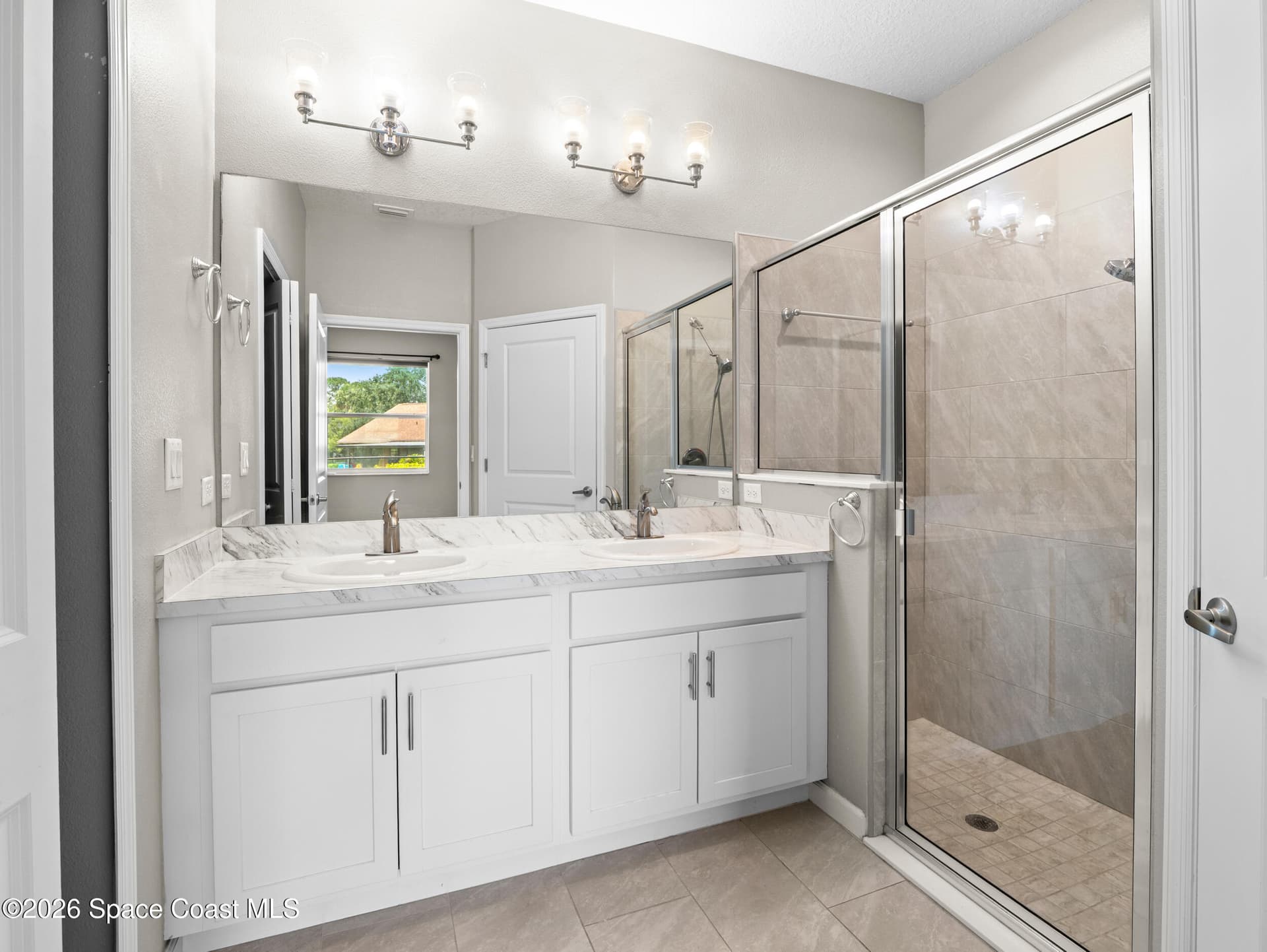 3931 Playa Del Sol Drive 104 photo 20