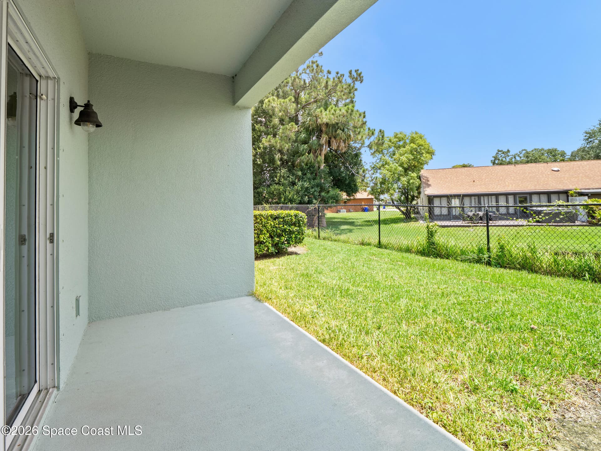 3931 Playa Del Sol Drive 104 photo 24