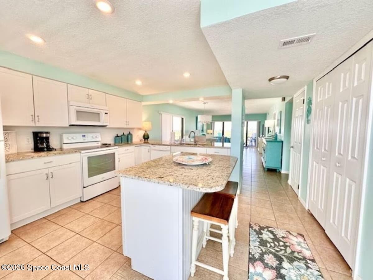 1050 N Atlantic Avenue 700 photo 3