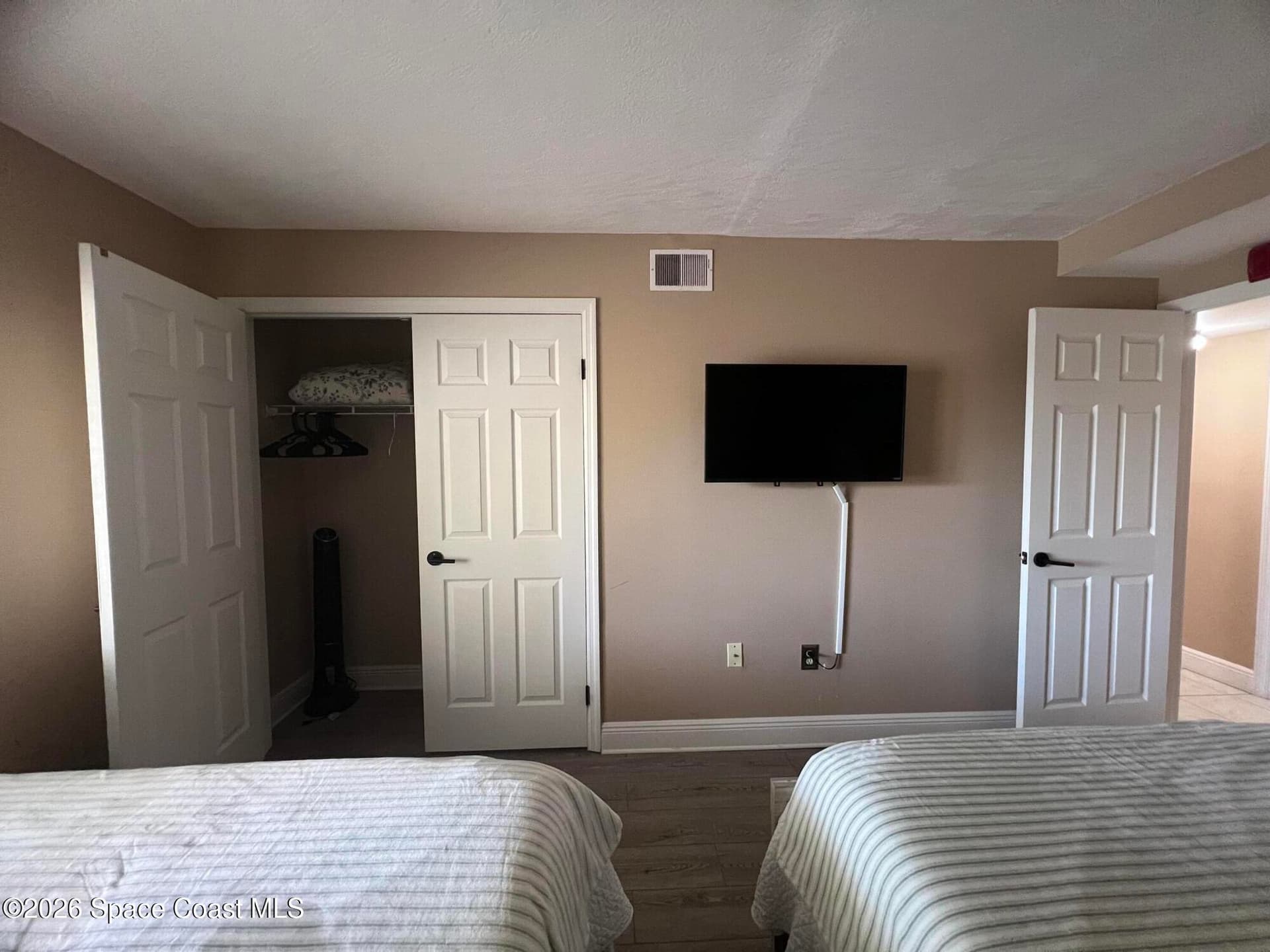 1050 N Atlantic Avenue 106 photo 20