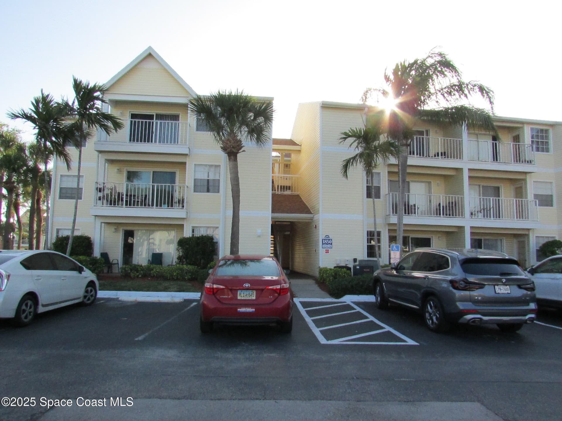 1850 Charlesmont Drive 7118 photo 1