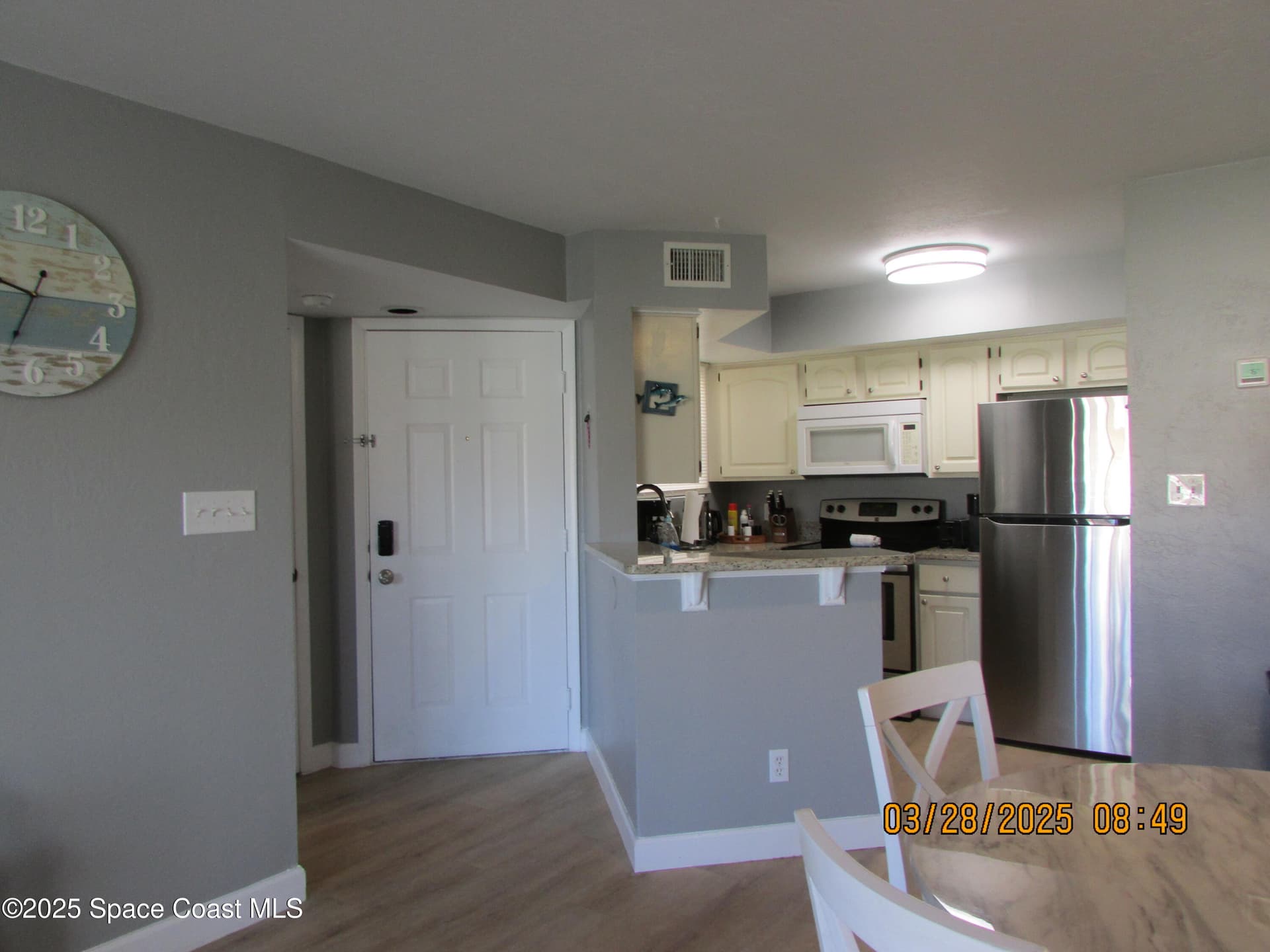 1850 Charlesmont Drive 7118 photo 3