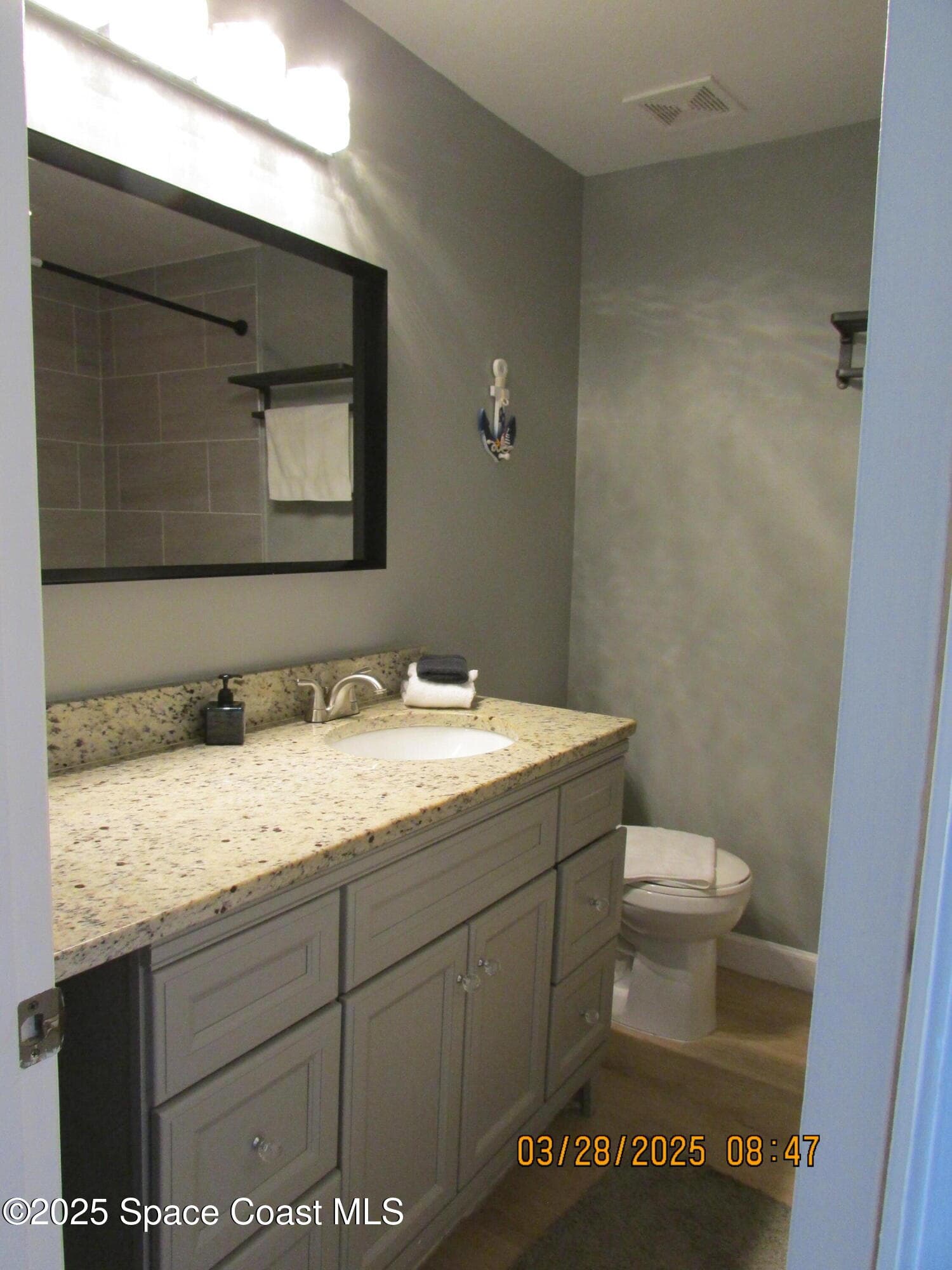 1850 Charlesmont Drive 7118 photo 11