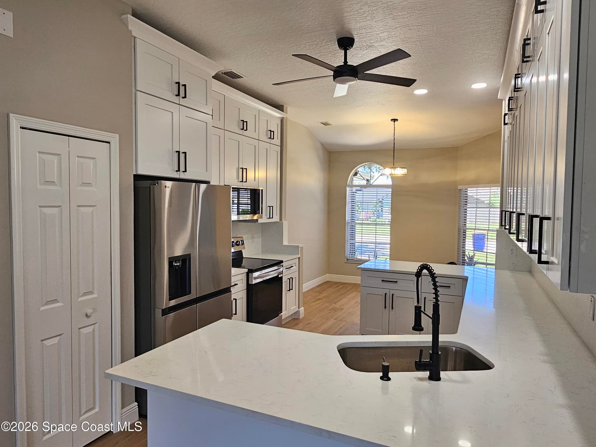 1211 Golden Pond Lane E photo 5