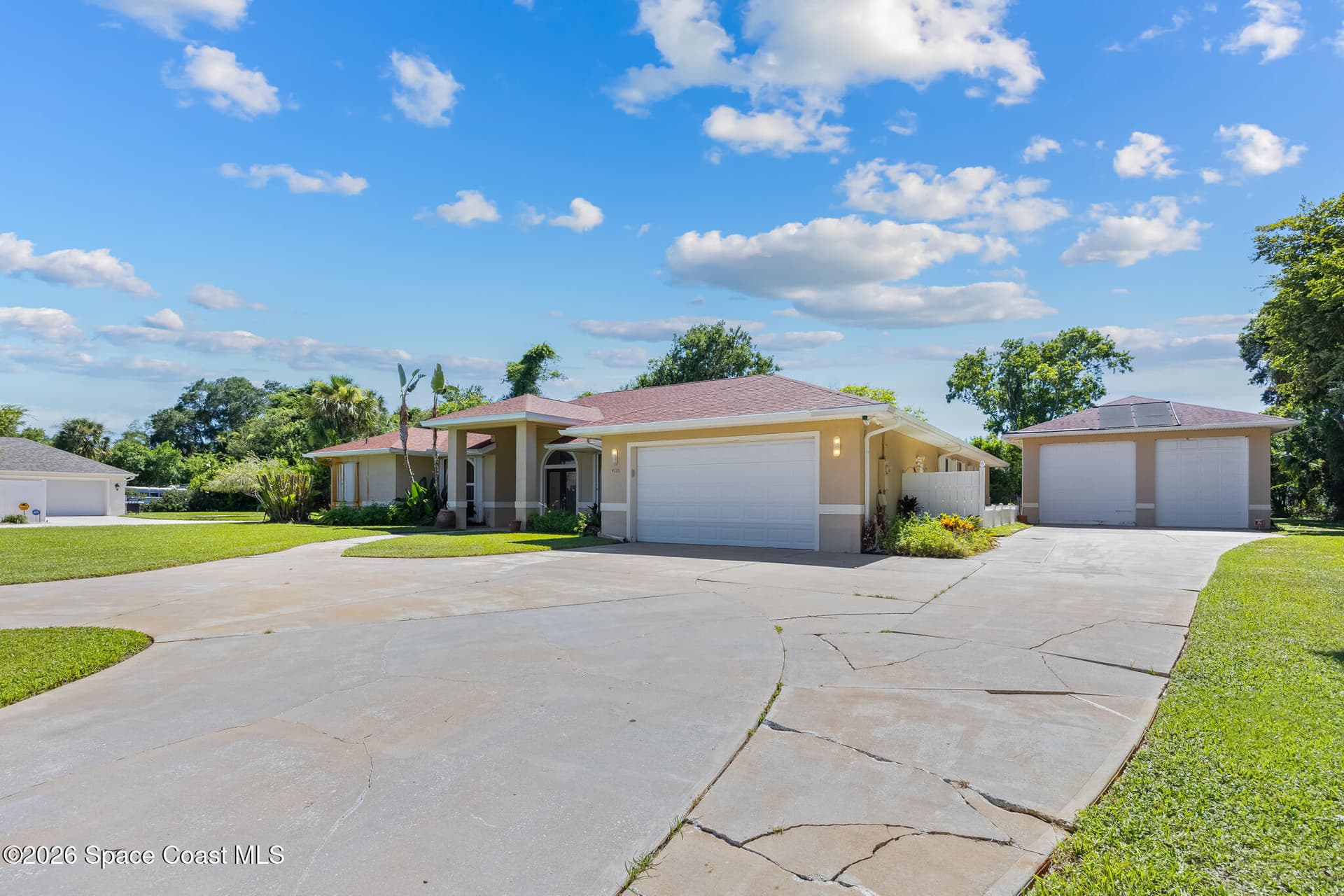 4135 Indian River Drive photo 3