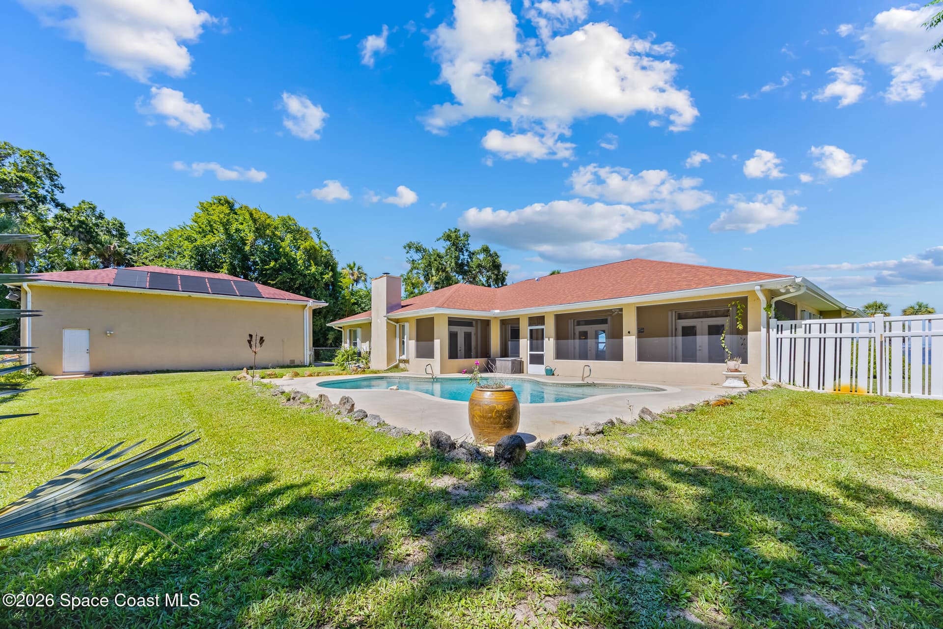 4135 Indian River Drive photo 4