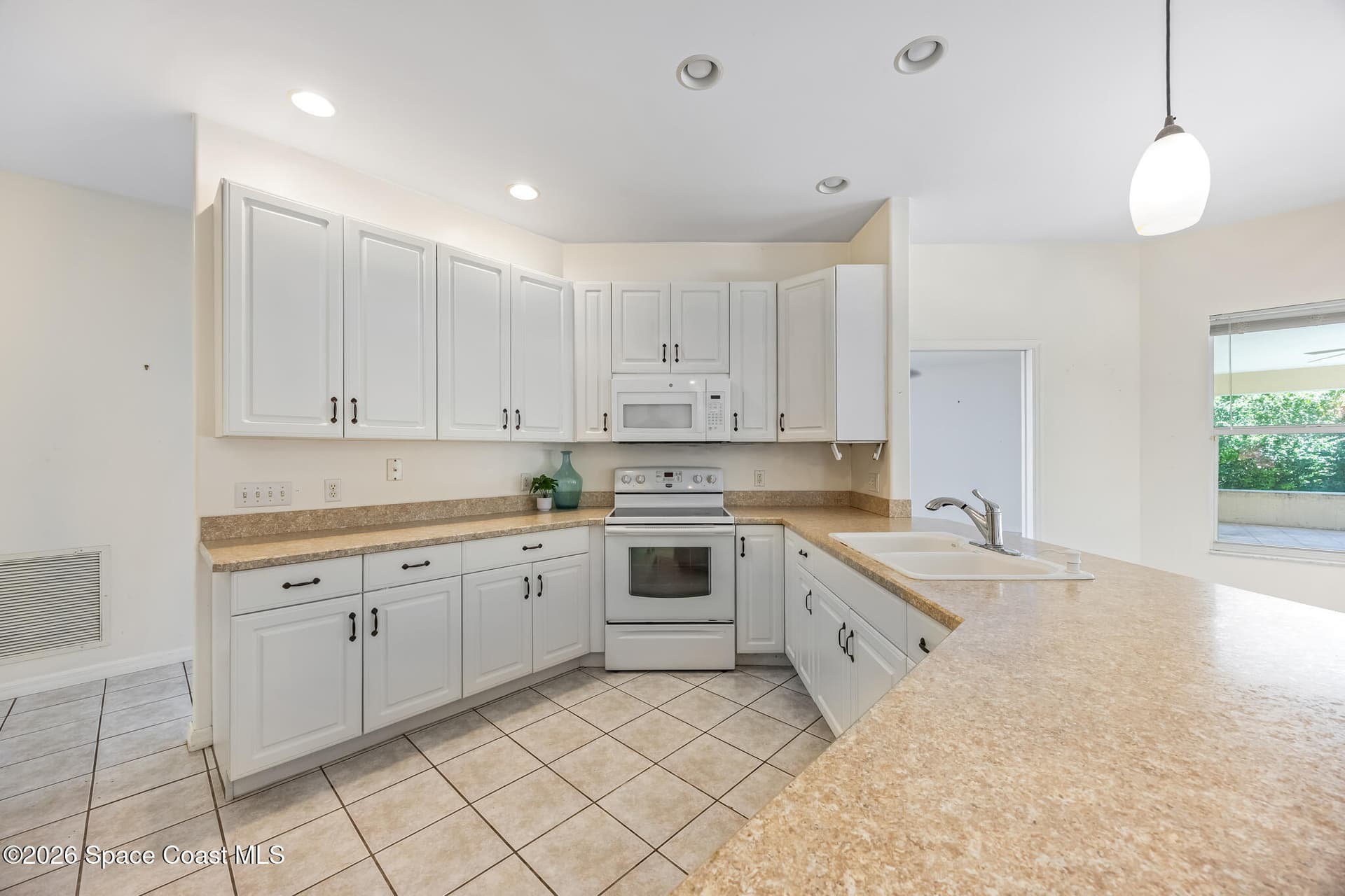 4135 Indian River Drive photo 10