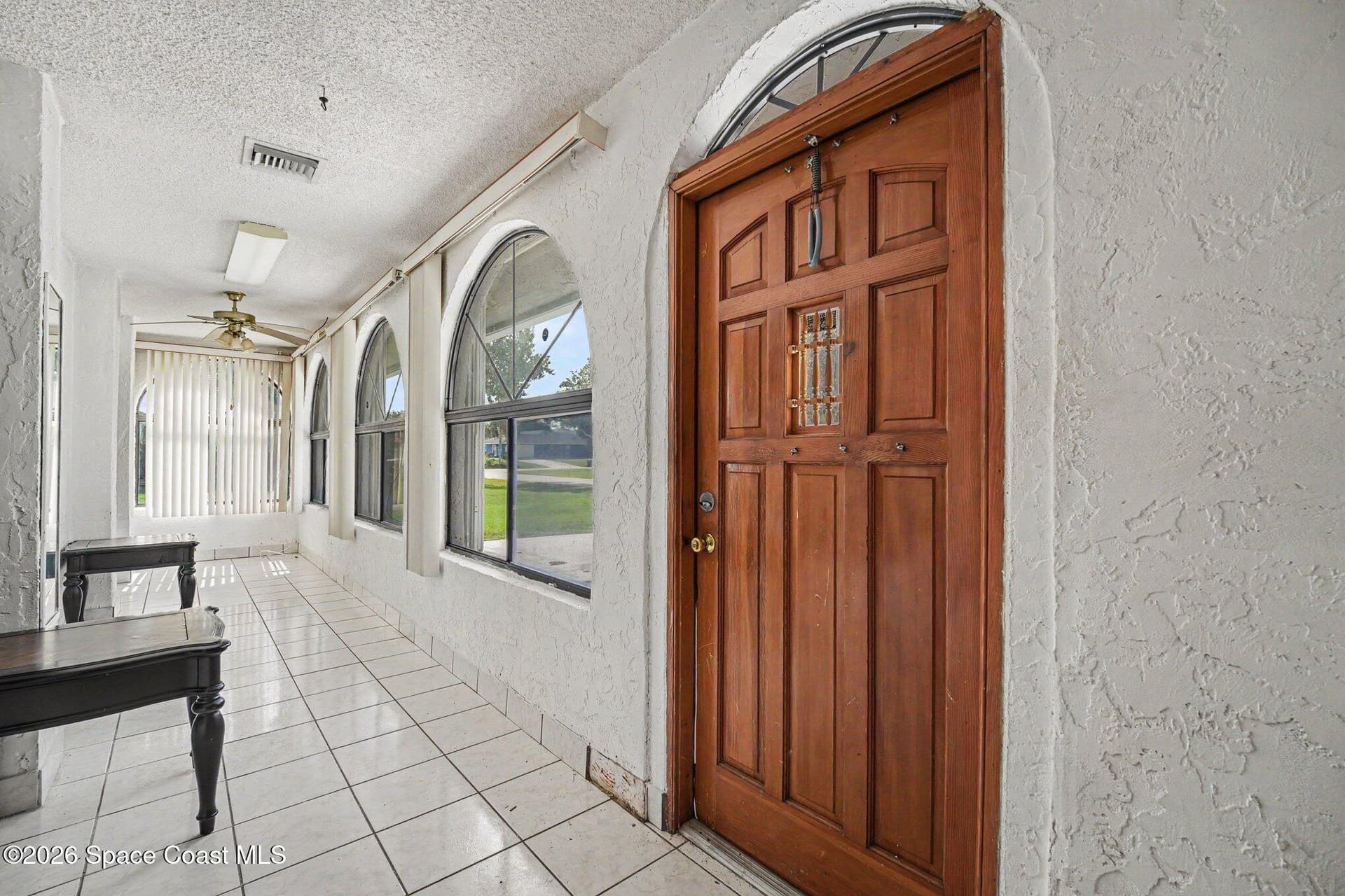 353 Krefeld Road NW photo 4
