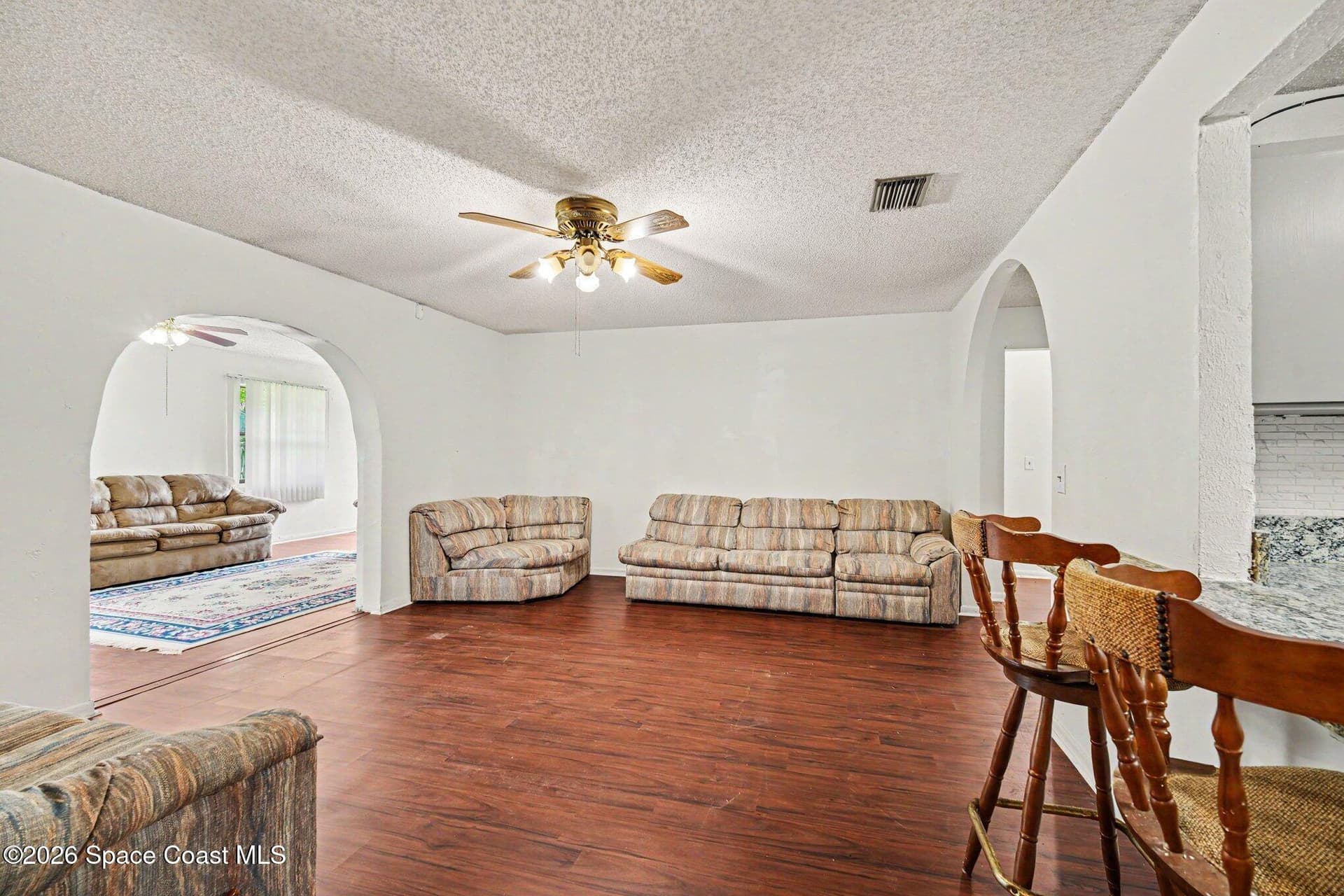 353 Krefeld Road NW photo 13
