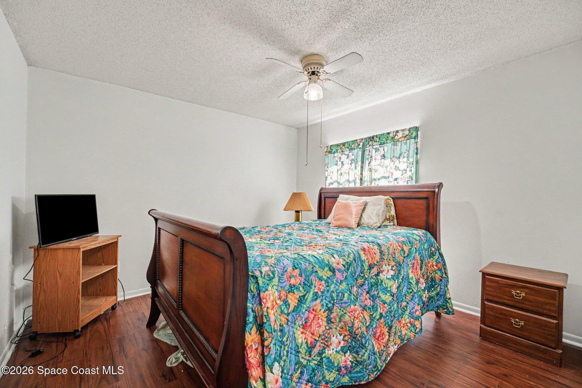 353 Krefeld Road NW photo 19