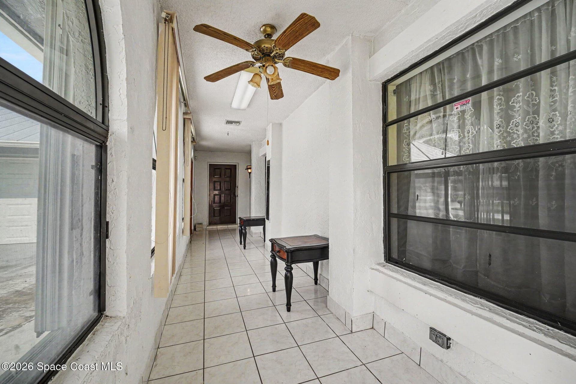 353 Krefeld Road NW photo 3