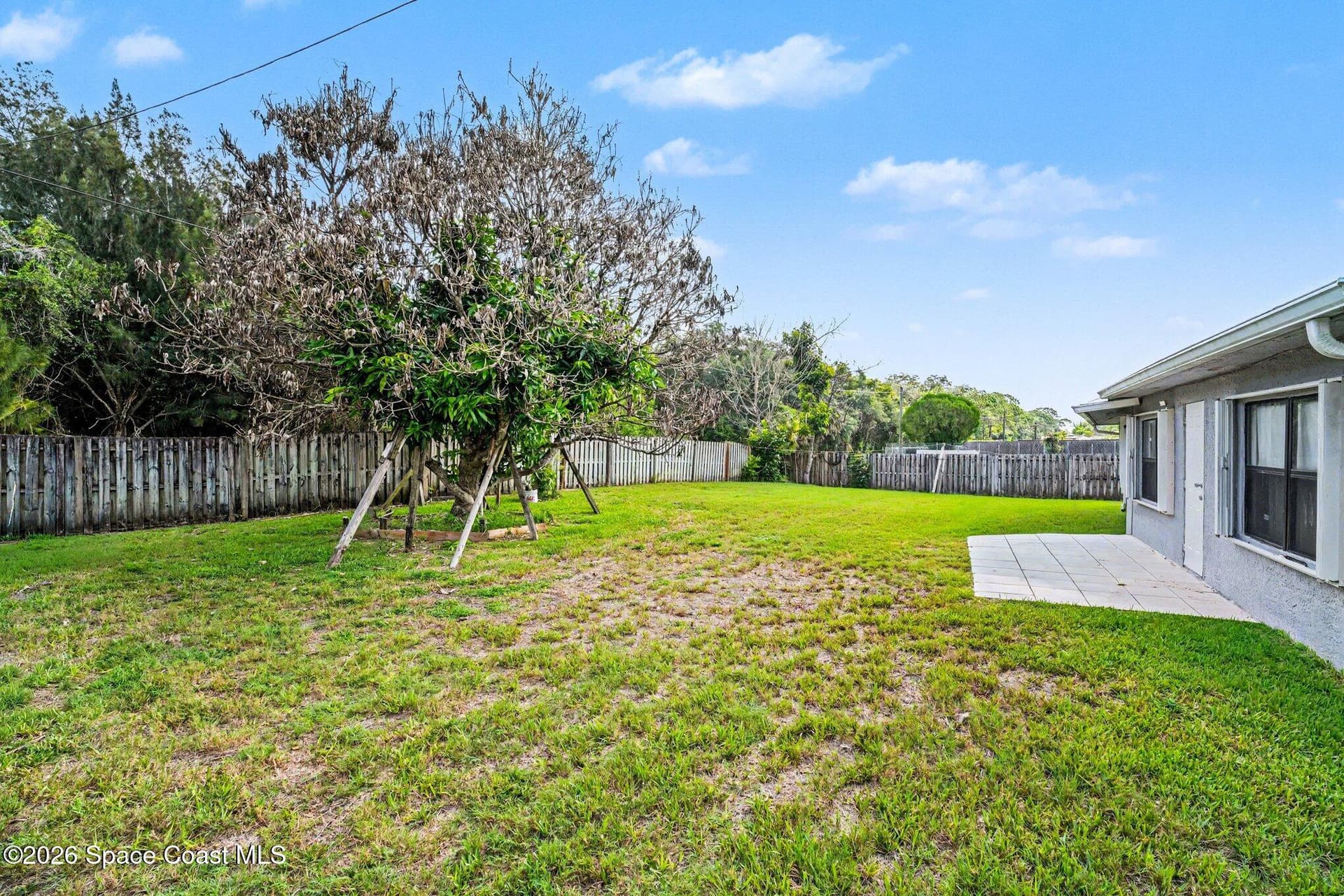 353 Krefeld Road NW photo 24