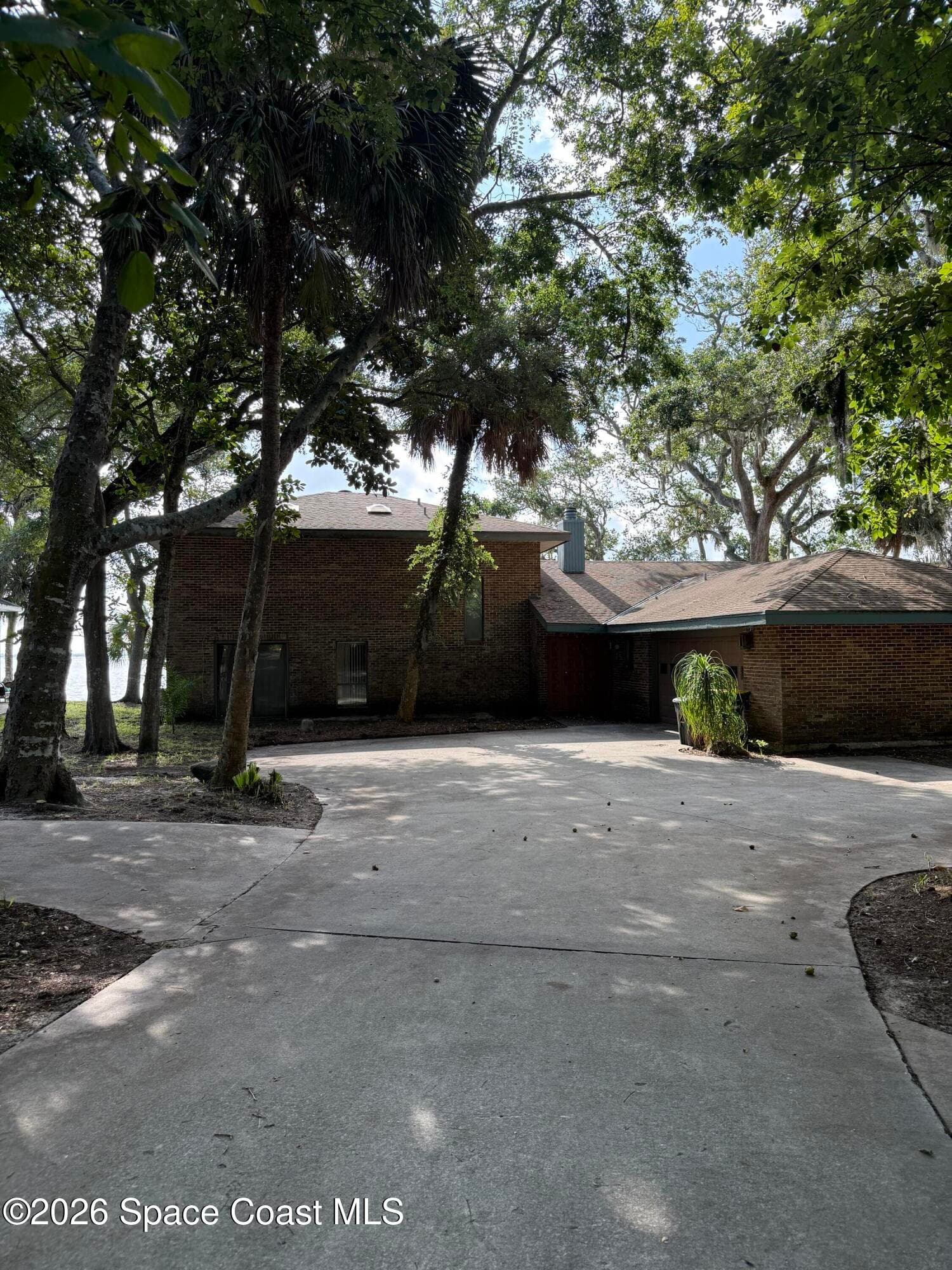 6855 Riveredge Drive photo 1