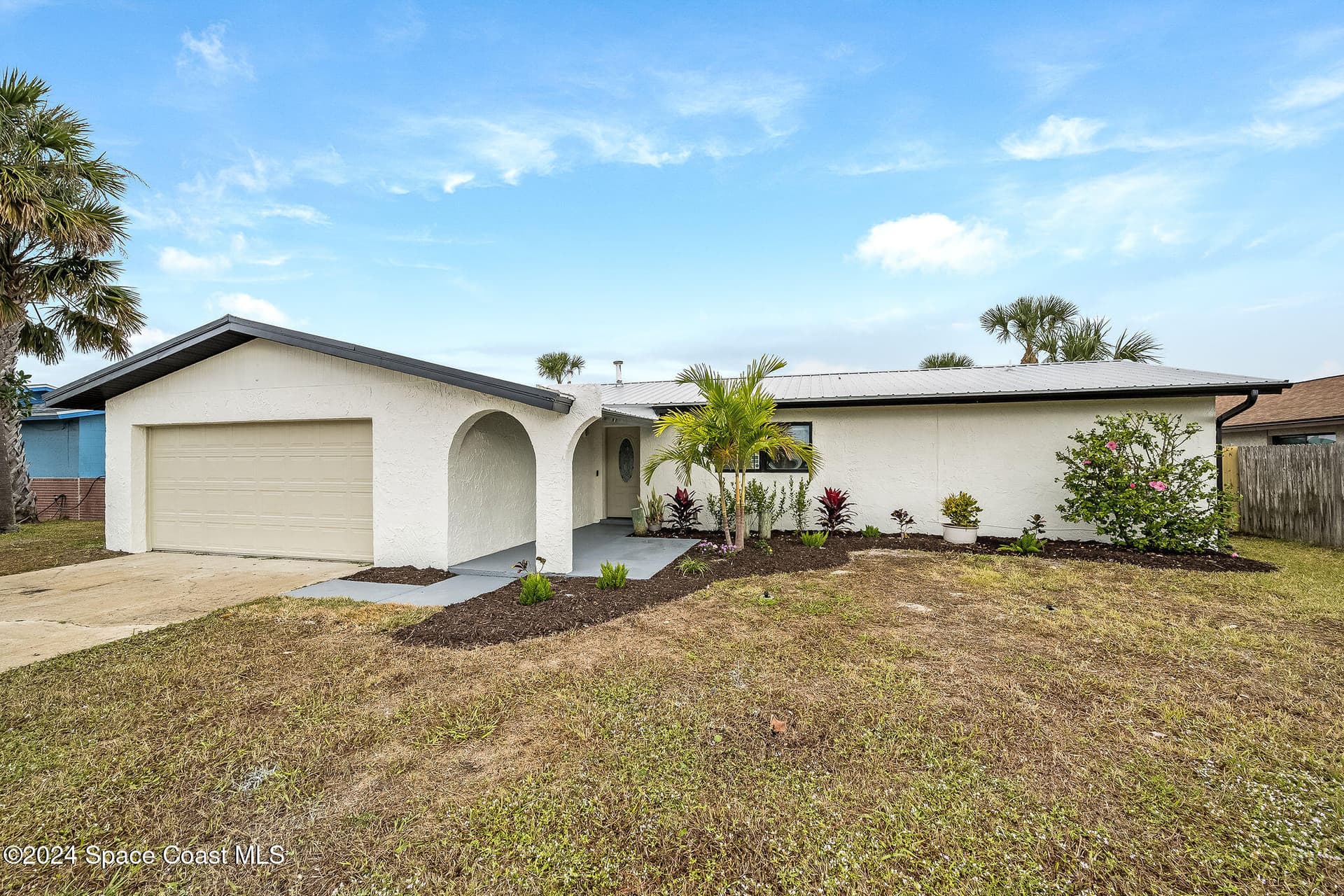 1730 E Riviera Drive photo 1