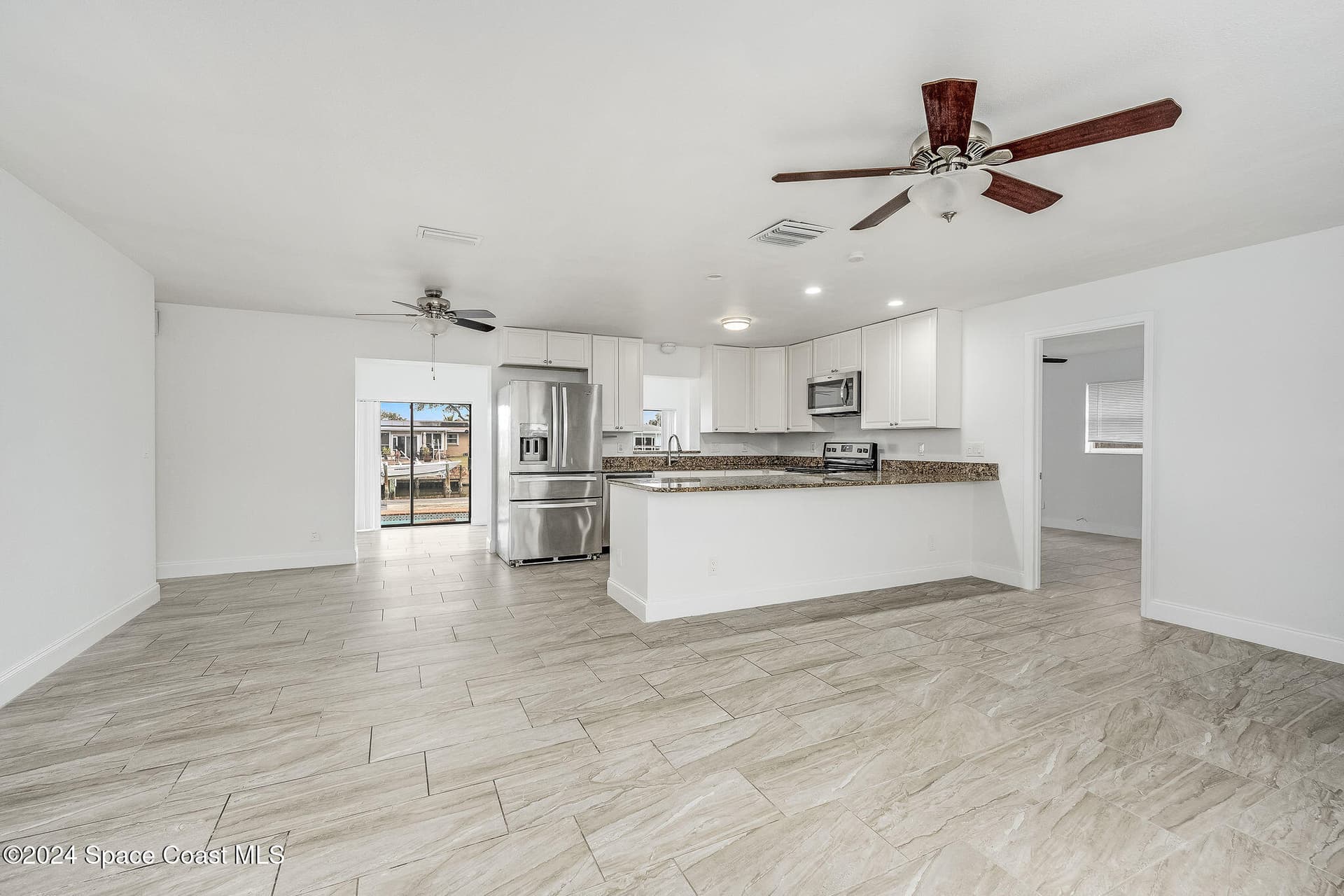 1730 E Riviera Drive photo 6