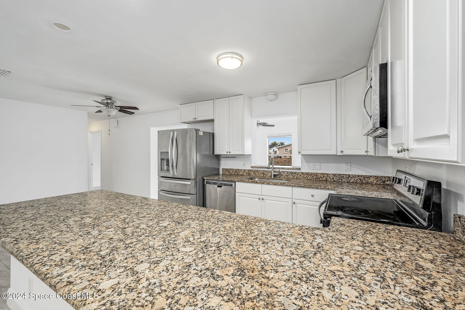 1730 E Riviera Drive photo 8