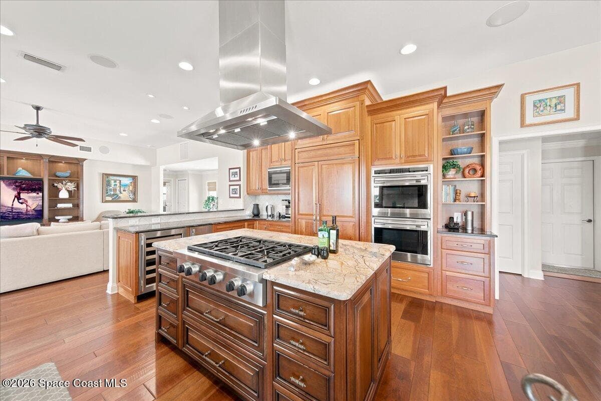 650 Barcelona Court photo 11
