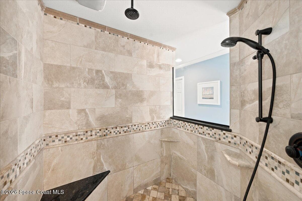 650 Barcelona Court photo 24