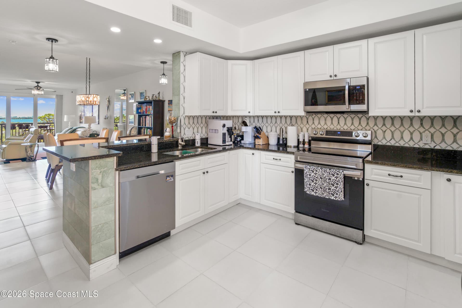 735 W Pilot Lane 506 photo 10