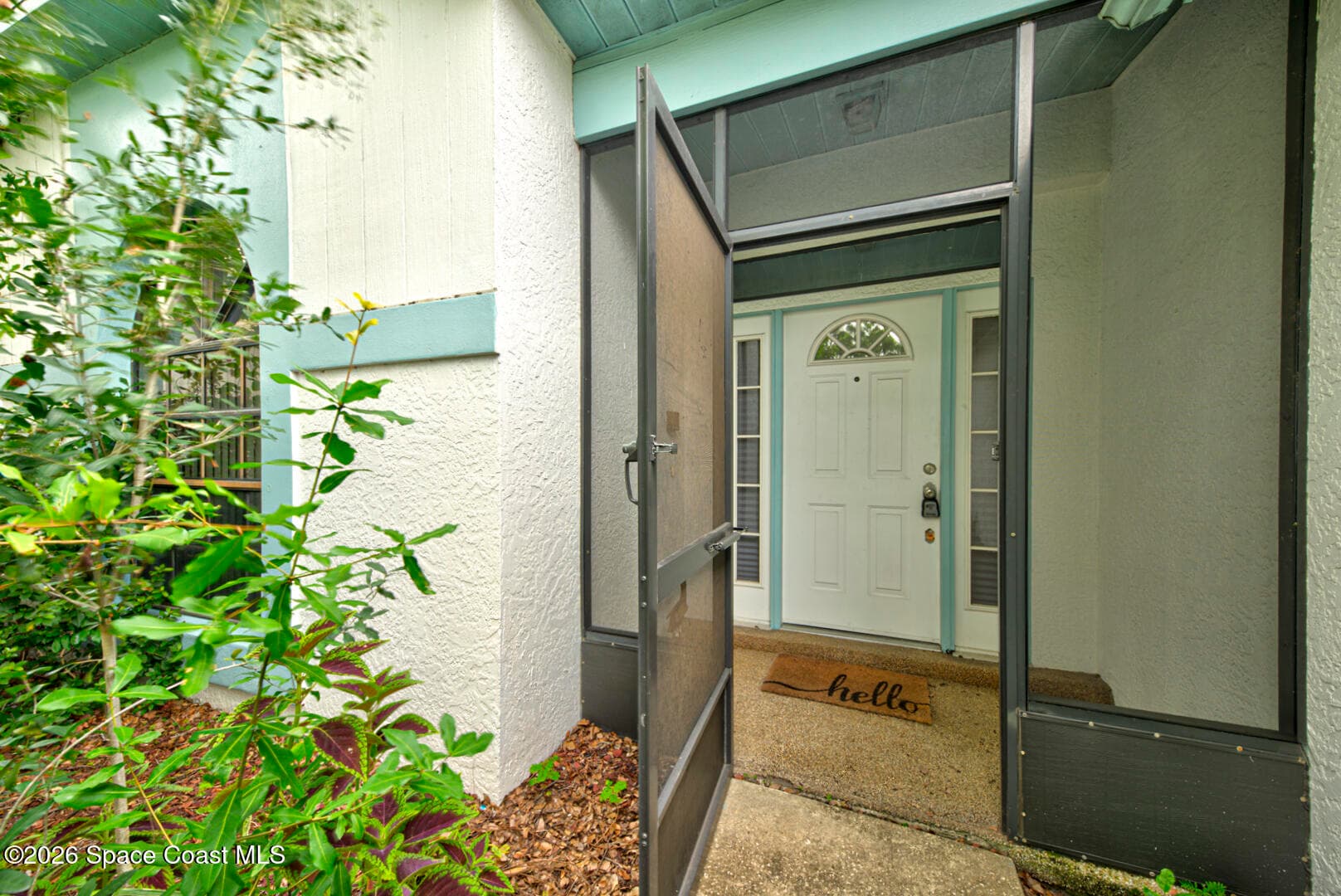 1607 Clover Circle photo 5