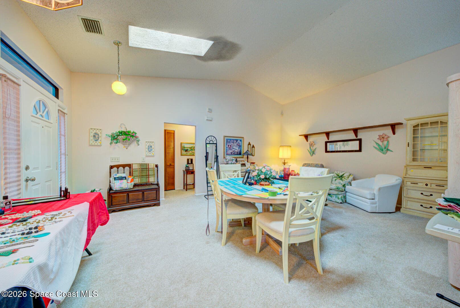 1607 Clover Circle photo 7