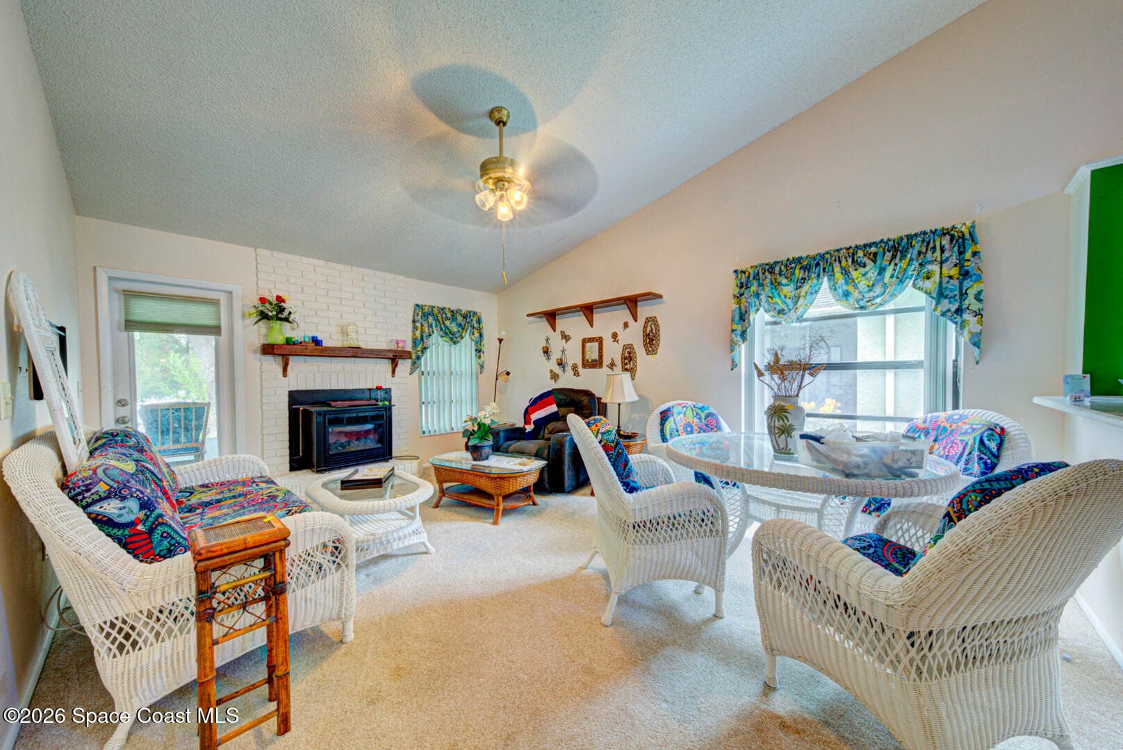 1607 Clover Circle photo 13