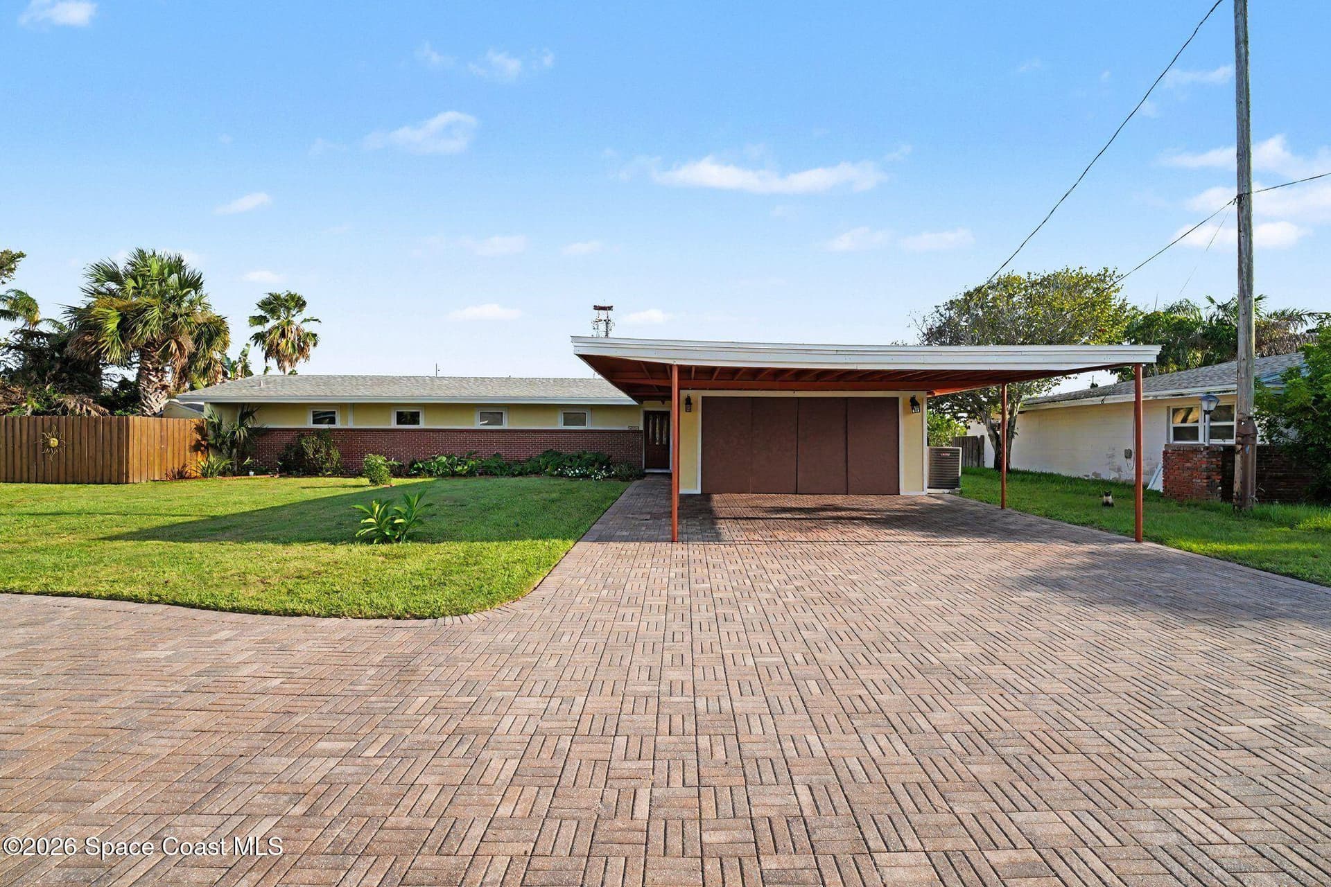 459 Angelo Lane photo 2
