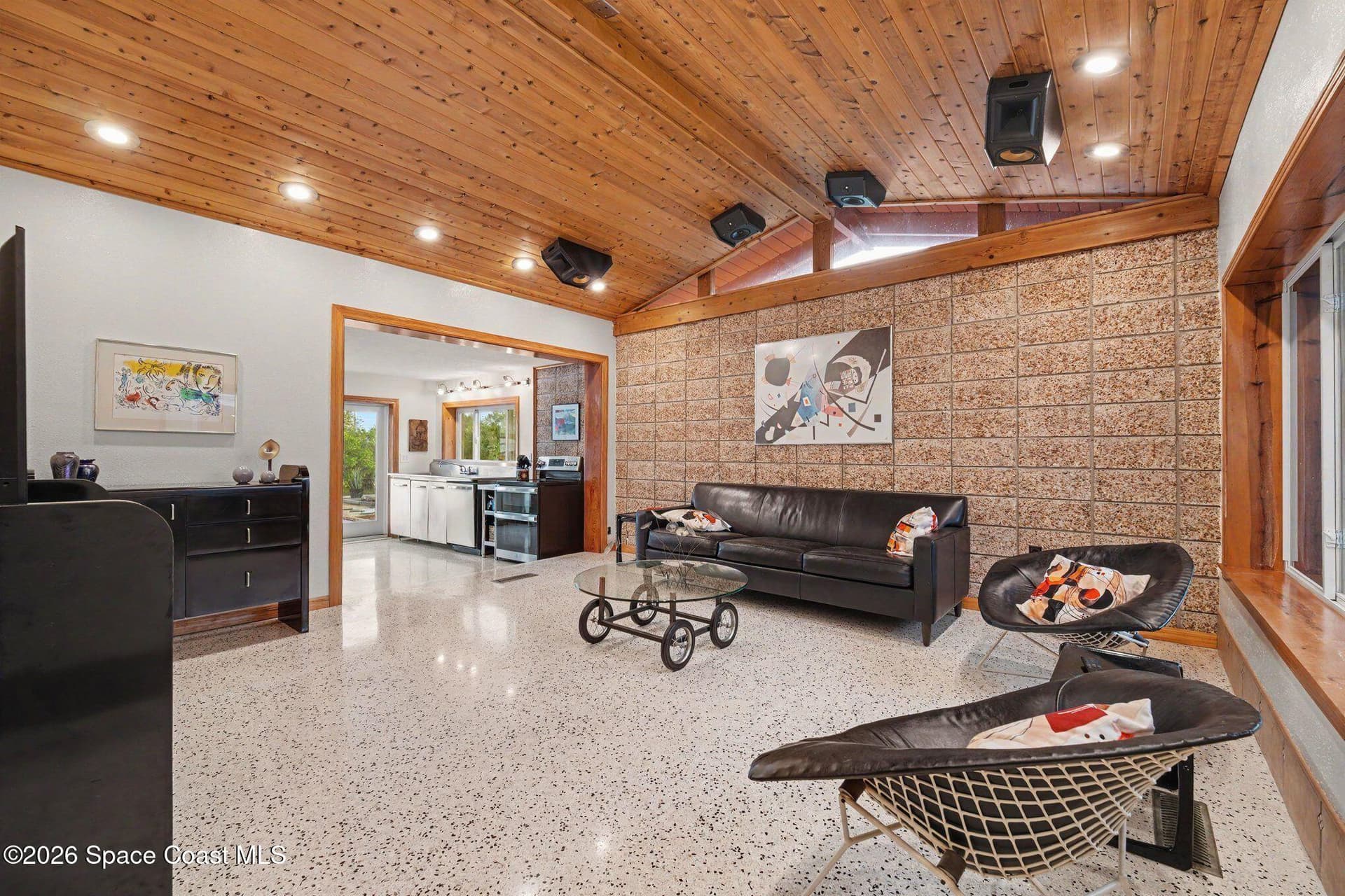 459 Angelo Lane photo 7