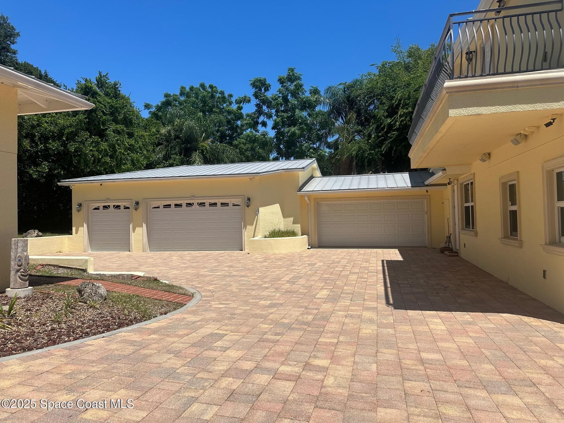 1613 N Indian River Drive photo 11