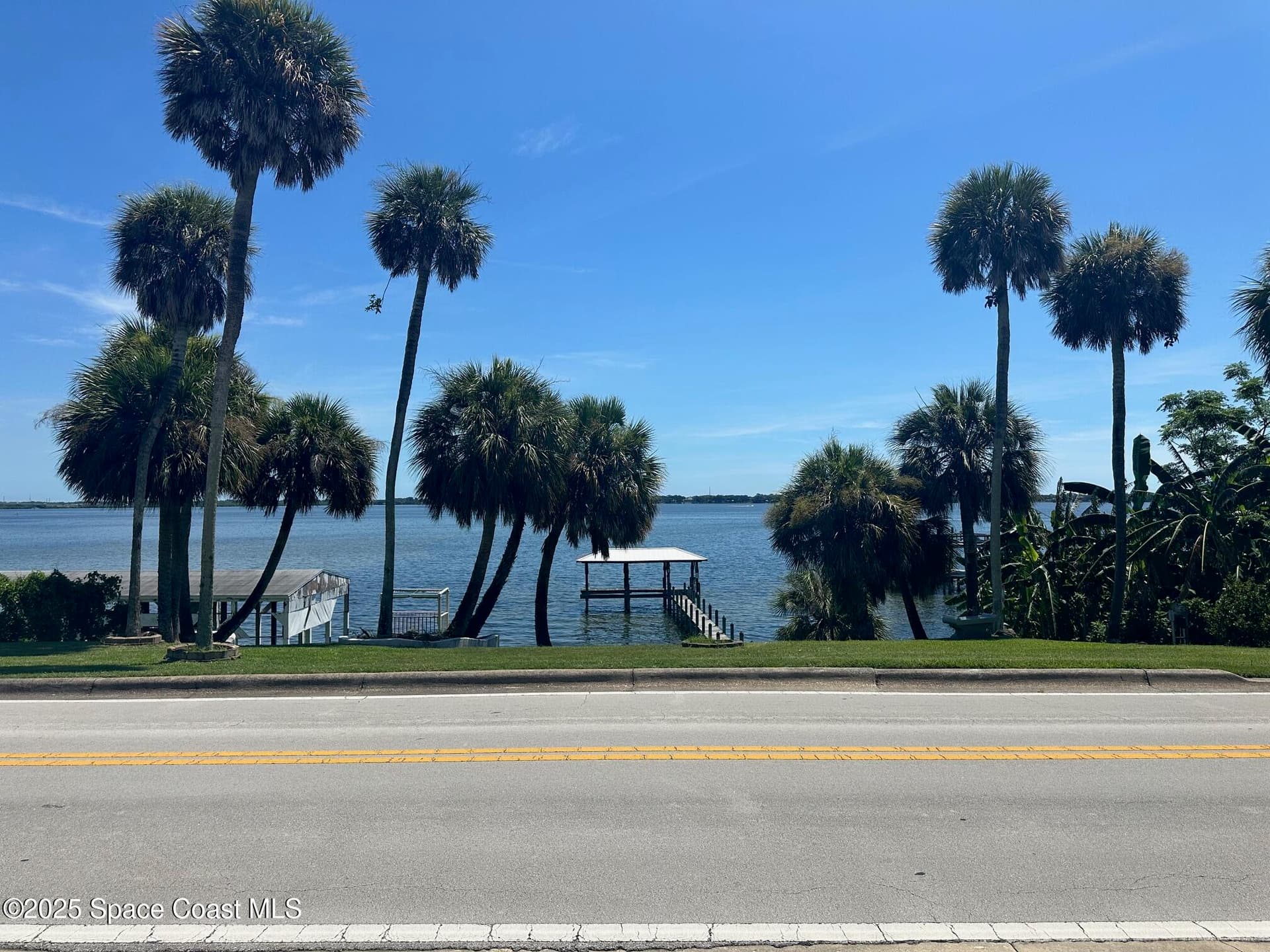 1613 N Indian River Drive photo 5