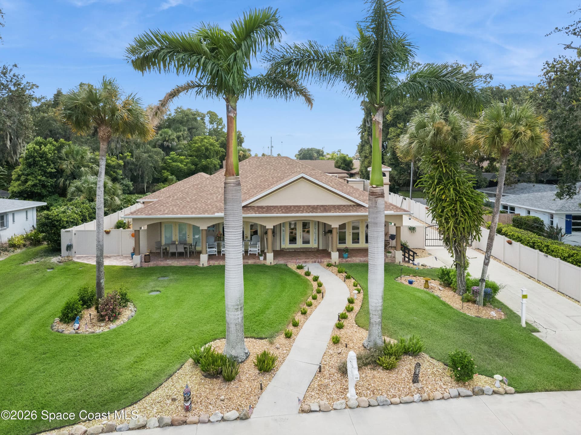 949 N Indian River Drive photo 1