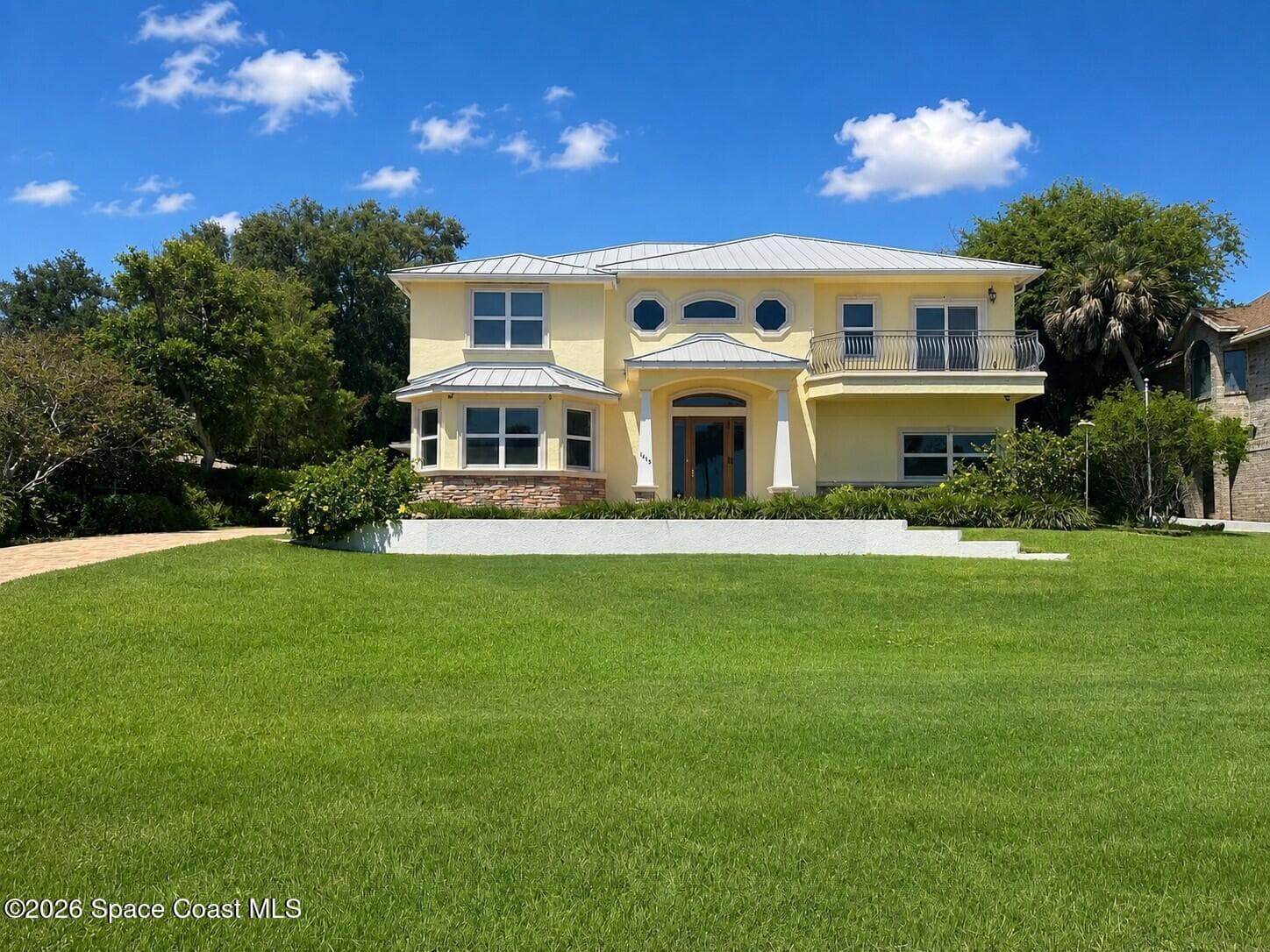 1613 N Indian River Drive photo 2