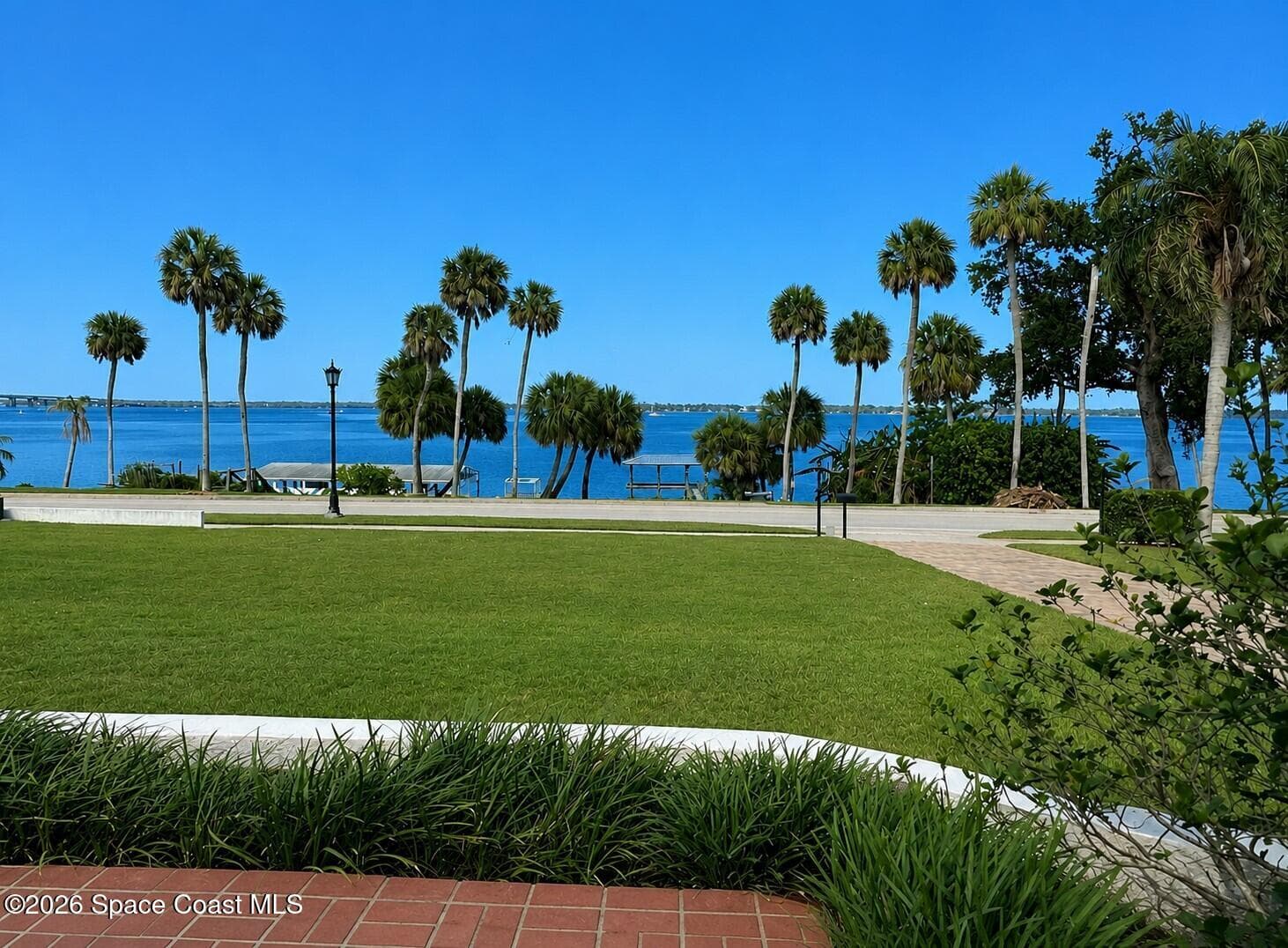 1613 N Indian River Drive photo 4