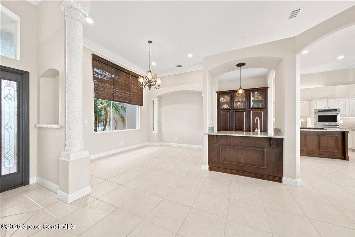 825 Thrasher Drive photo 8