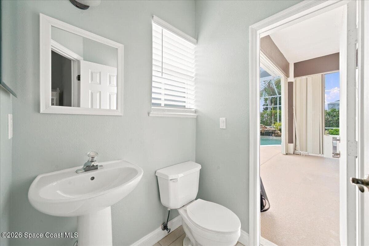 825 Thrasher Drive photo 20