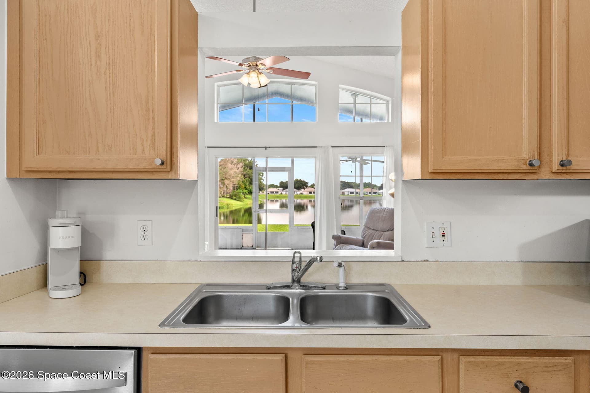 1623 Vista Lake Circle photo 3