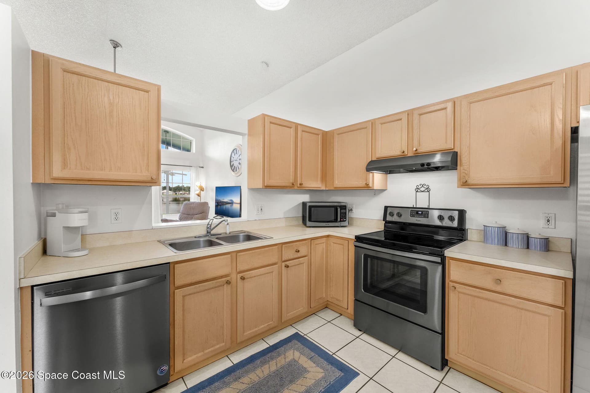 1623 Vista Lake Circle photo 9
