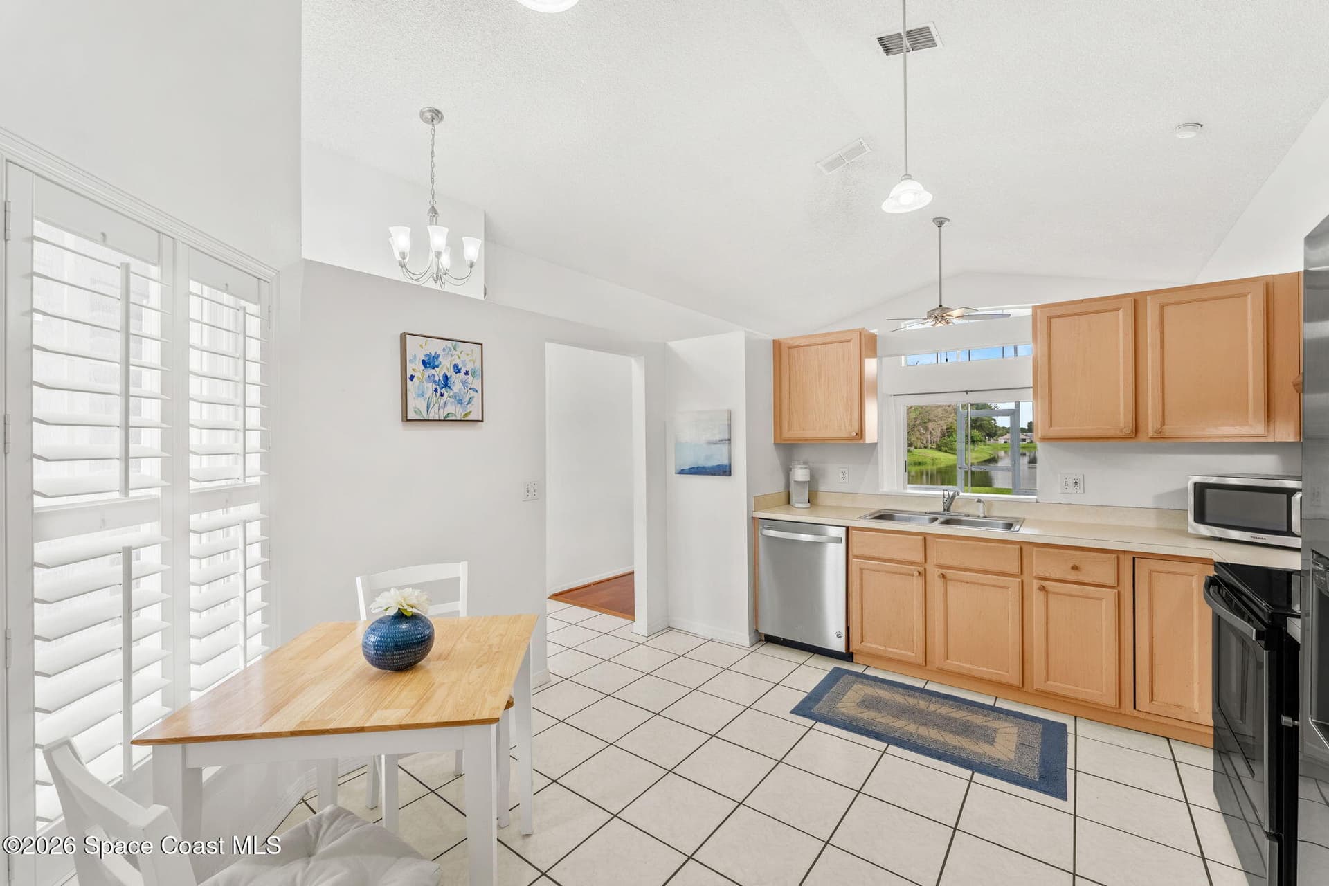 1623 Vista Lake Circle photo 13