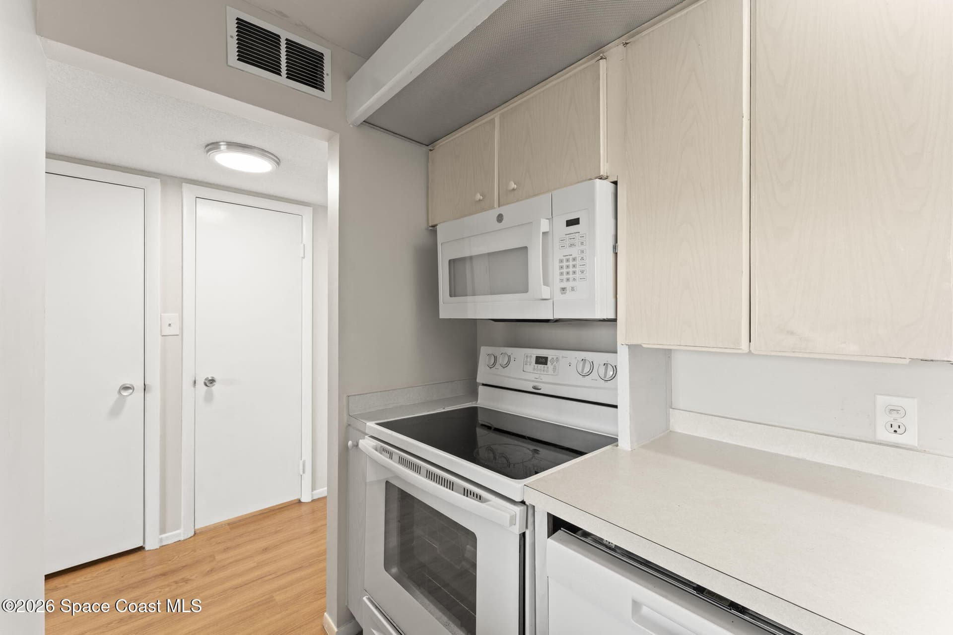 2020 N Atlantic Avenue 610-N photo 8