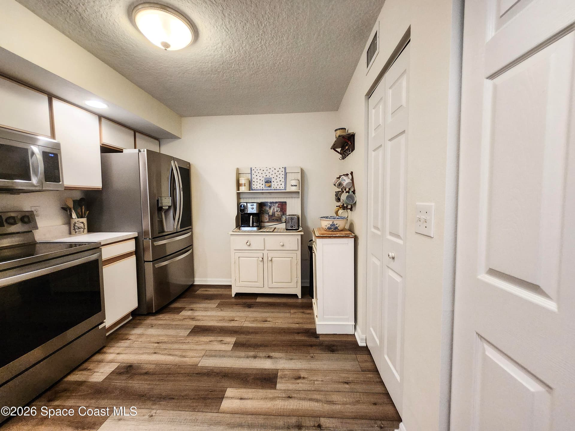 640 S Brevard Avenue 1211 photo 23