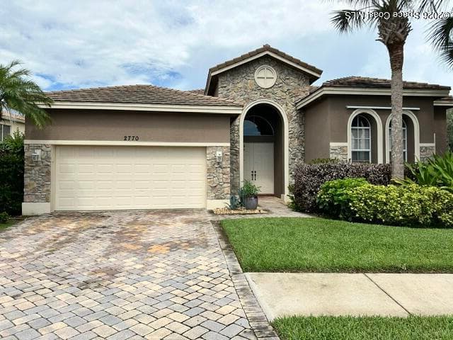 2770 Grand Isle Way SW photo 1