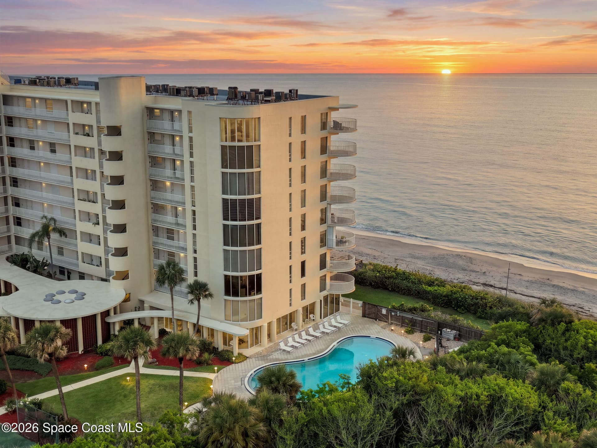 2225 Highway A1a 706 photo 2