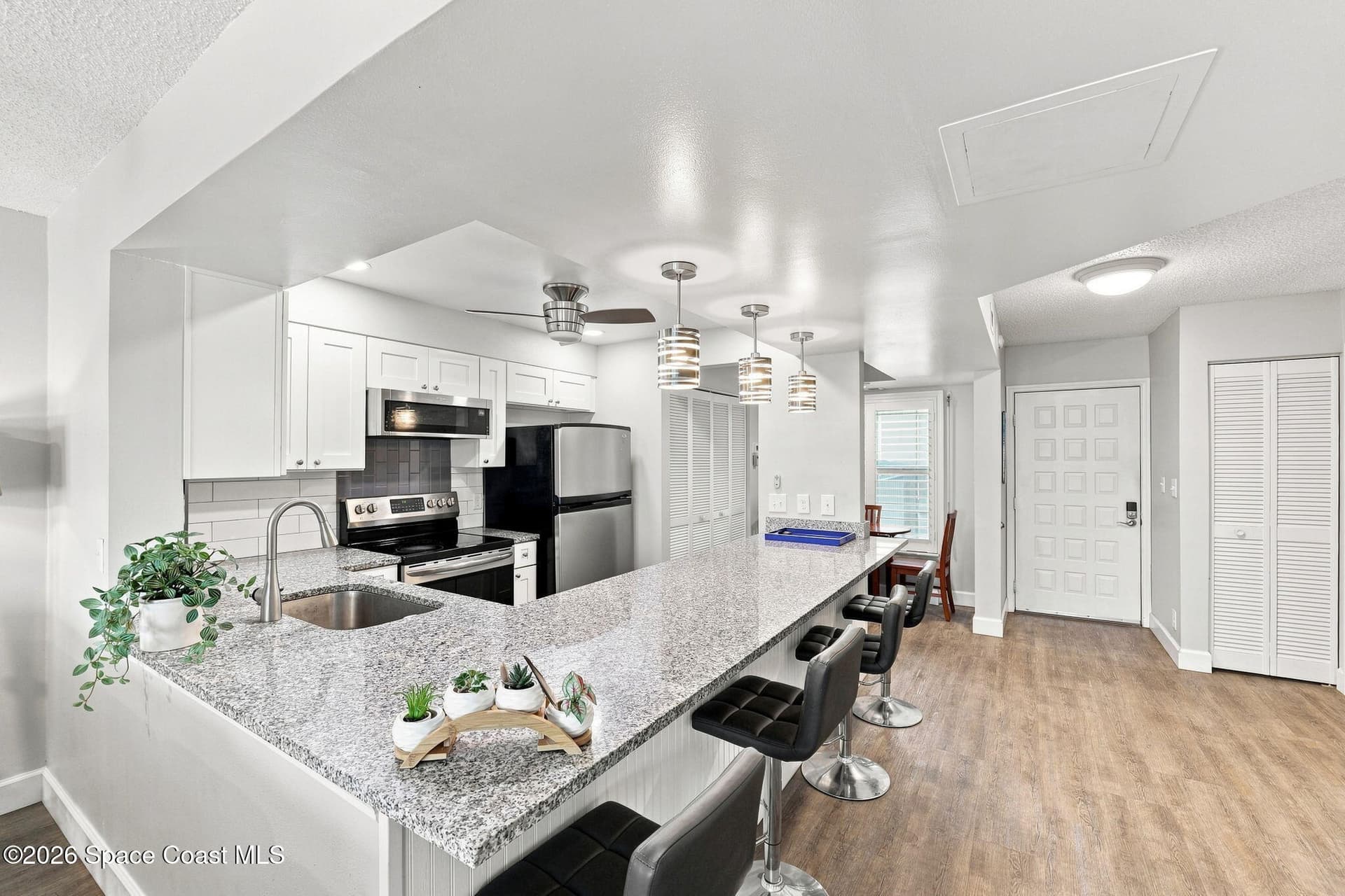 2225 Highway A1a 706 photo 7