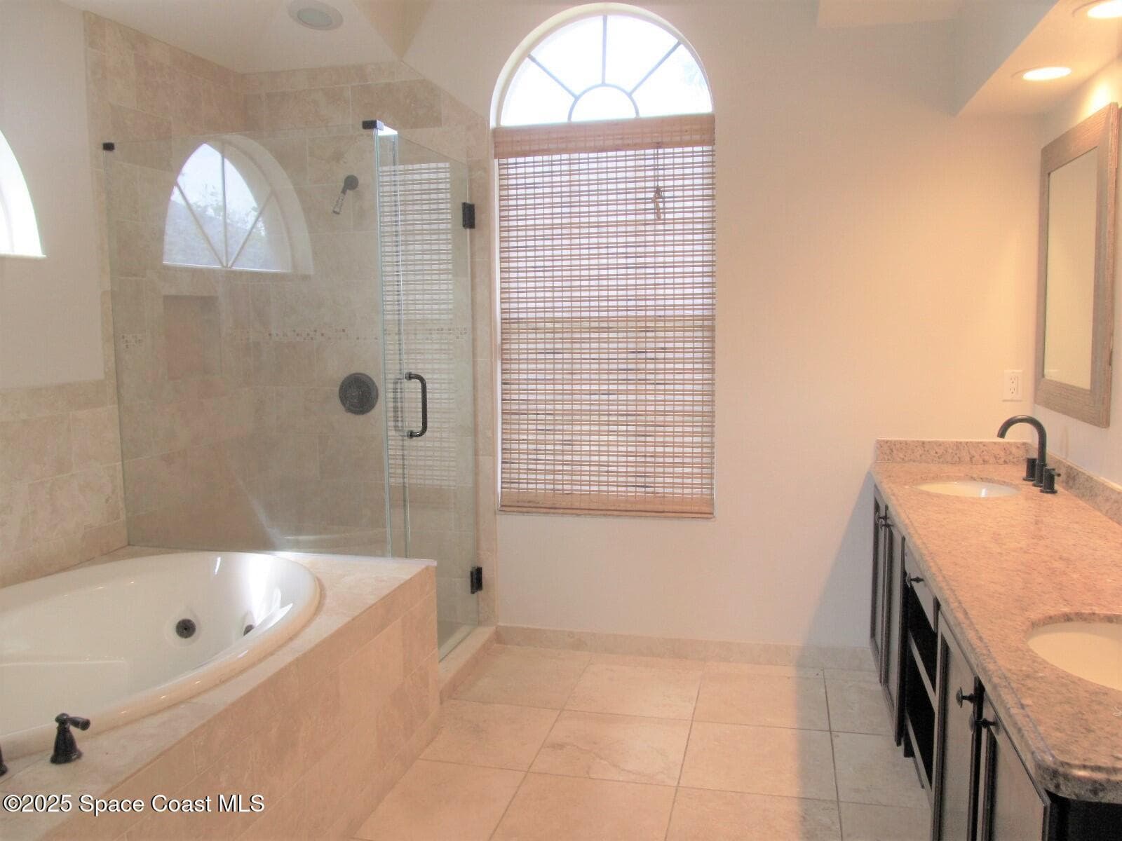 986 Fostoria Drive photo 20