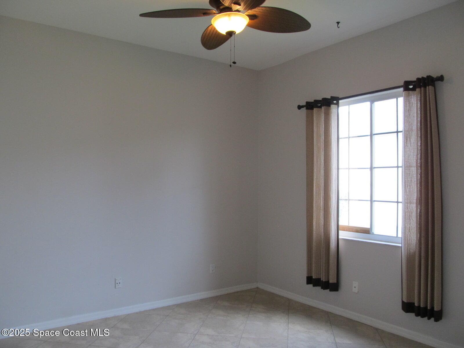 986 Fostoria Drive photo 22
