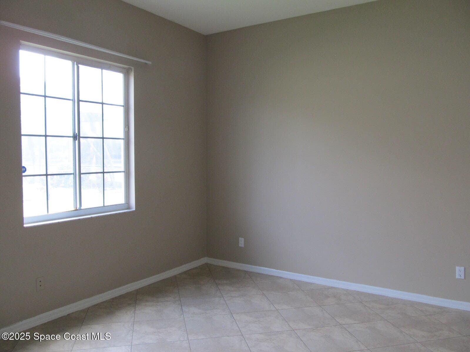 986 Fostoria Drive photo 25