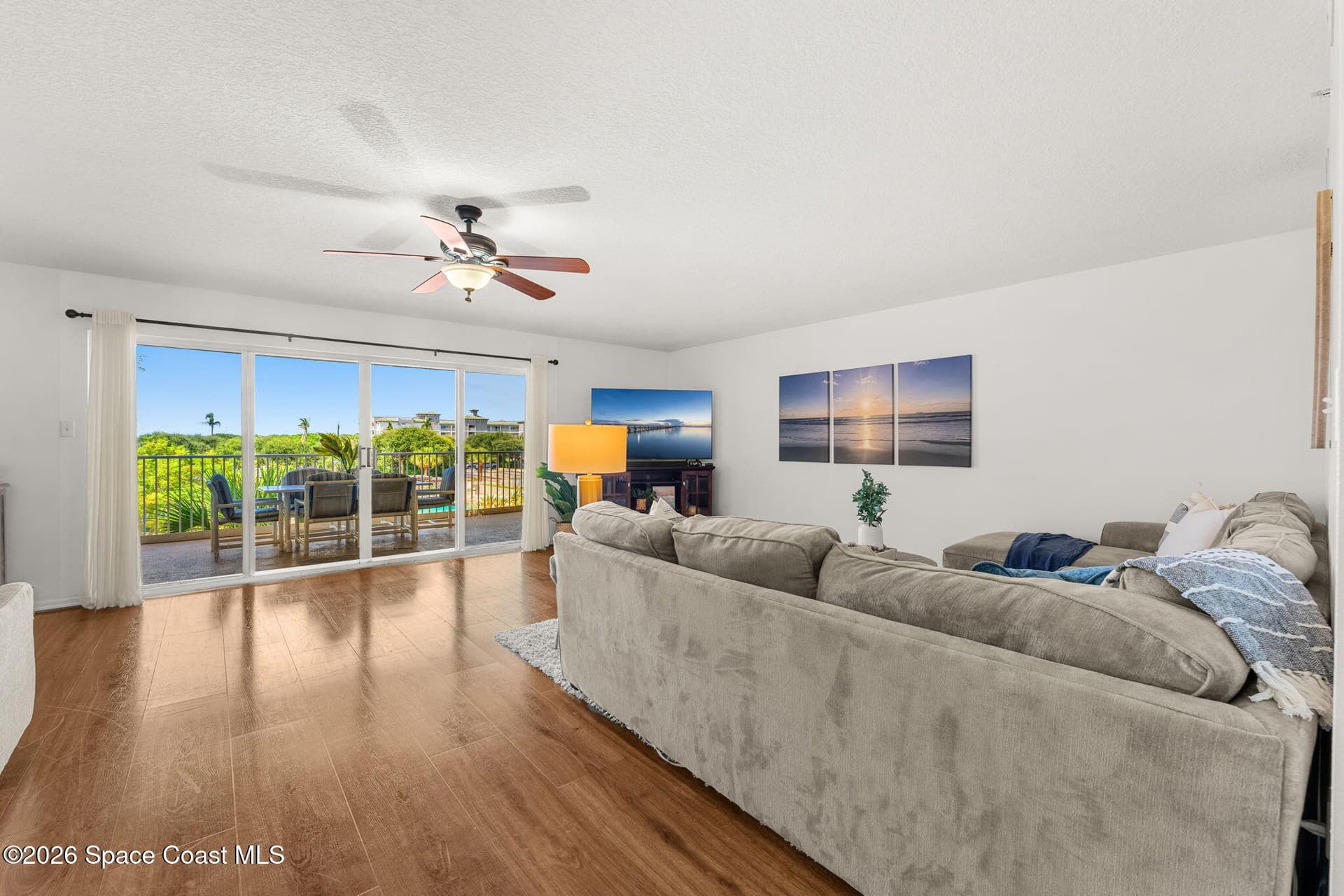 604 Shorewood Drive B302 photo 25