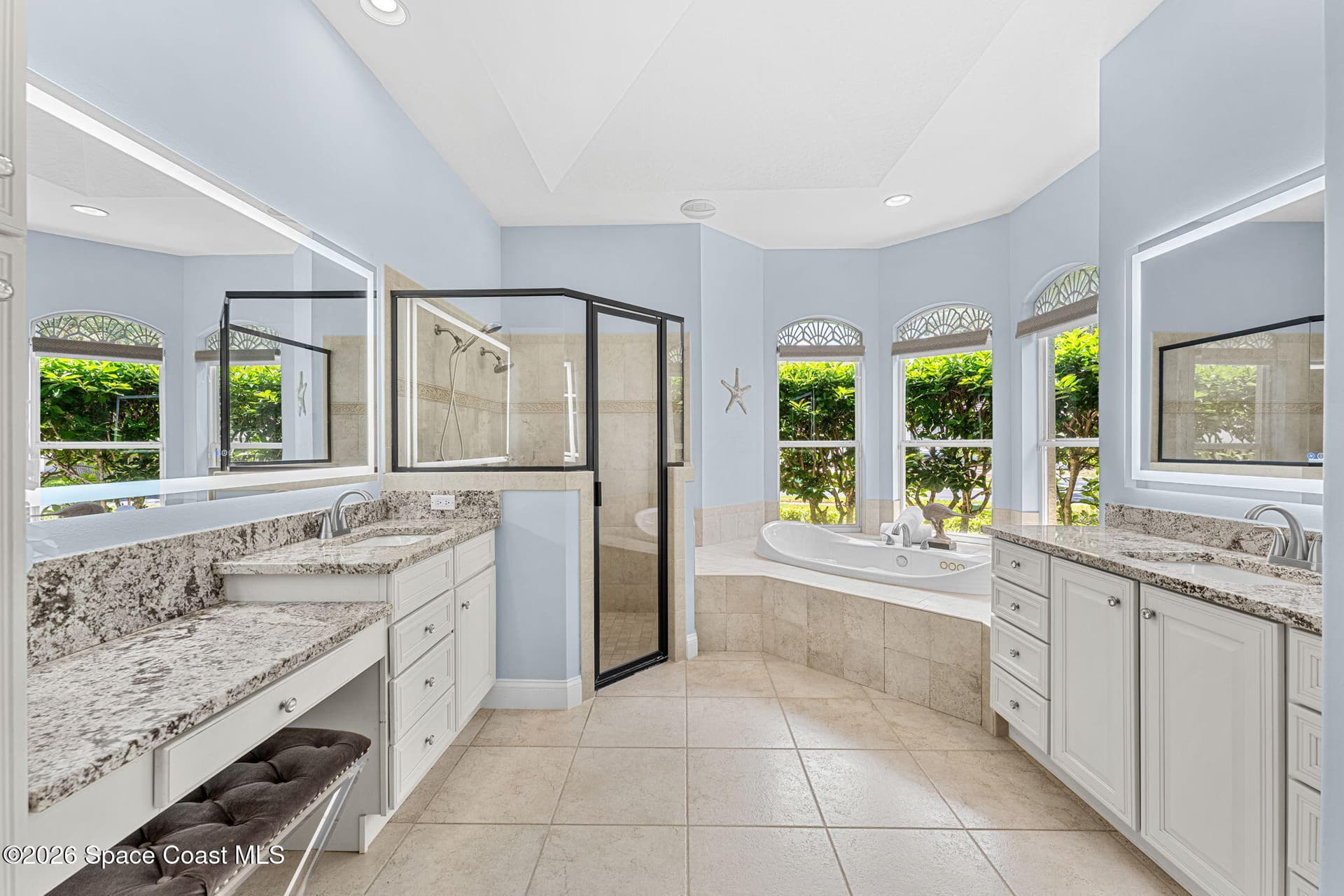 242 Flanders Drive photo 25